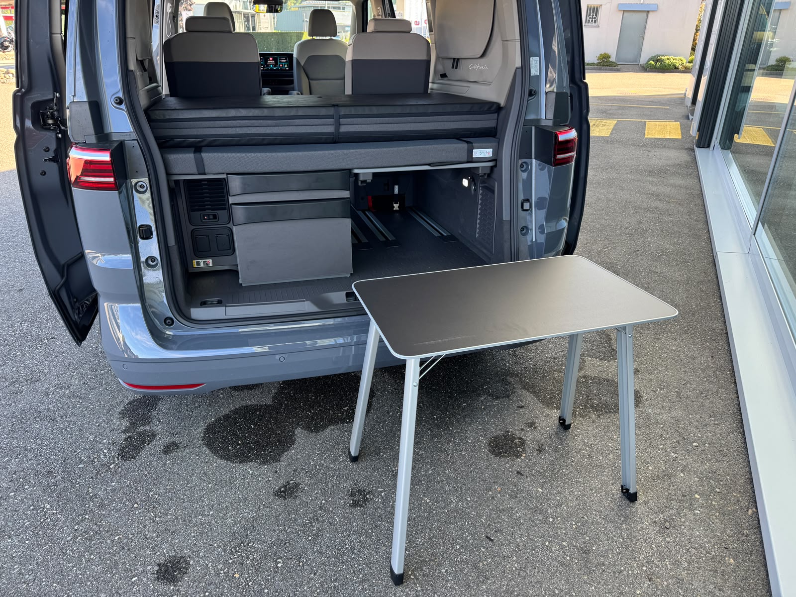 VW California eHybrid Beach Camper Liberty 4Motion / 4x4 mit 5-Sitzplätzen-image-9