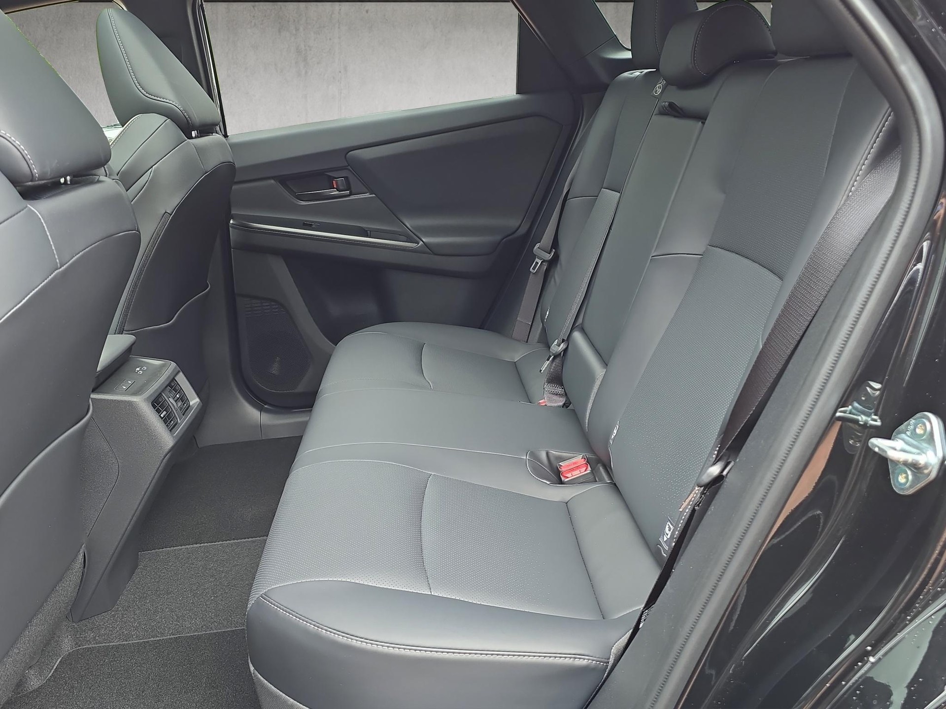 TOYOTA bZ4X Touring Premium AWD-image-11