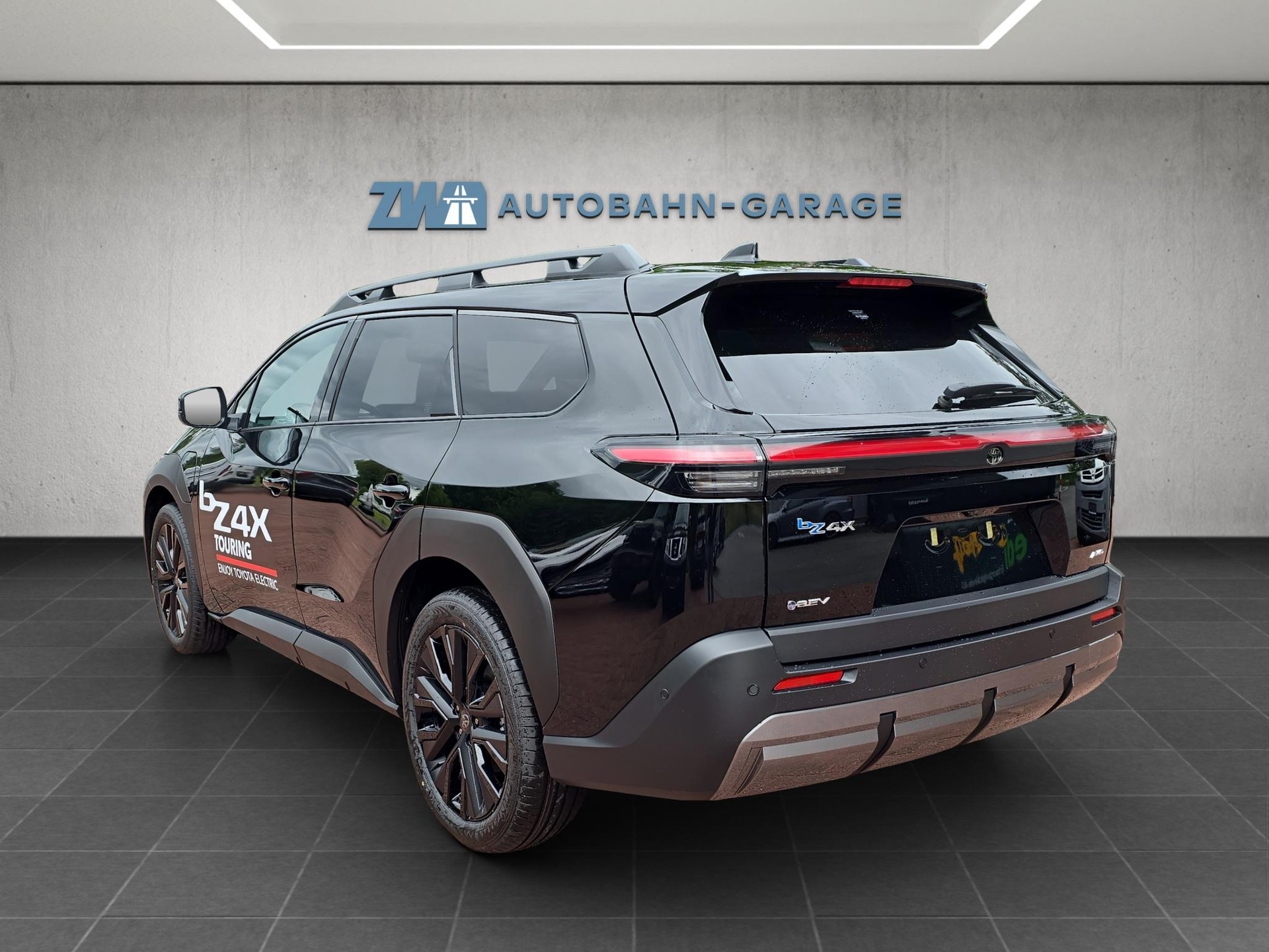 TOYOTA bZ4X Touring Premium AWD-image-2