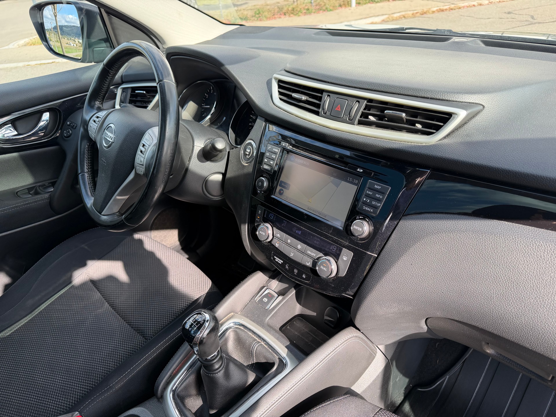 NISSAN Qashqai 1.6 DIG-T 360°-image-17