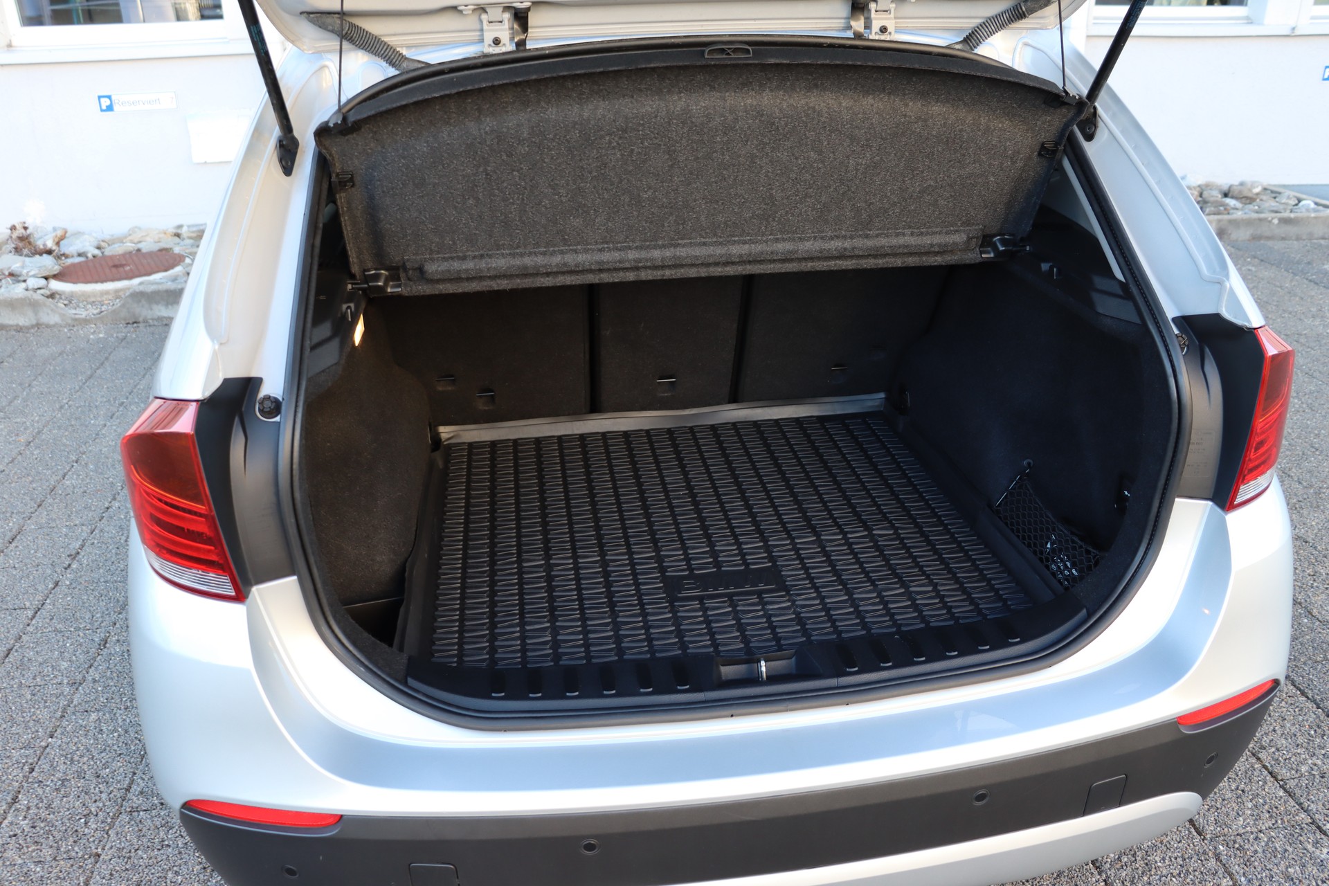 BMW X1 xDrive 20d Steptronic-image-11