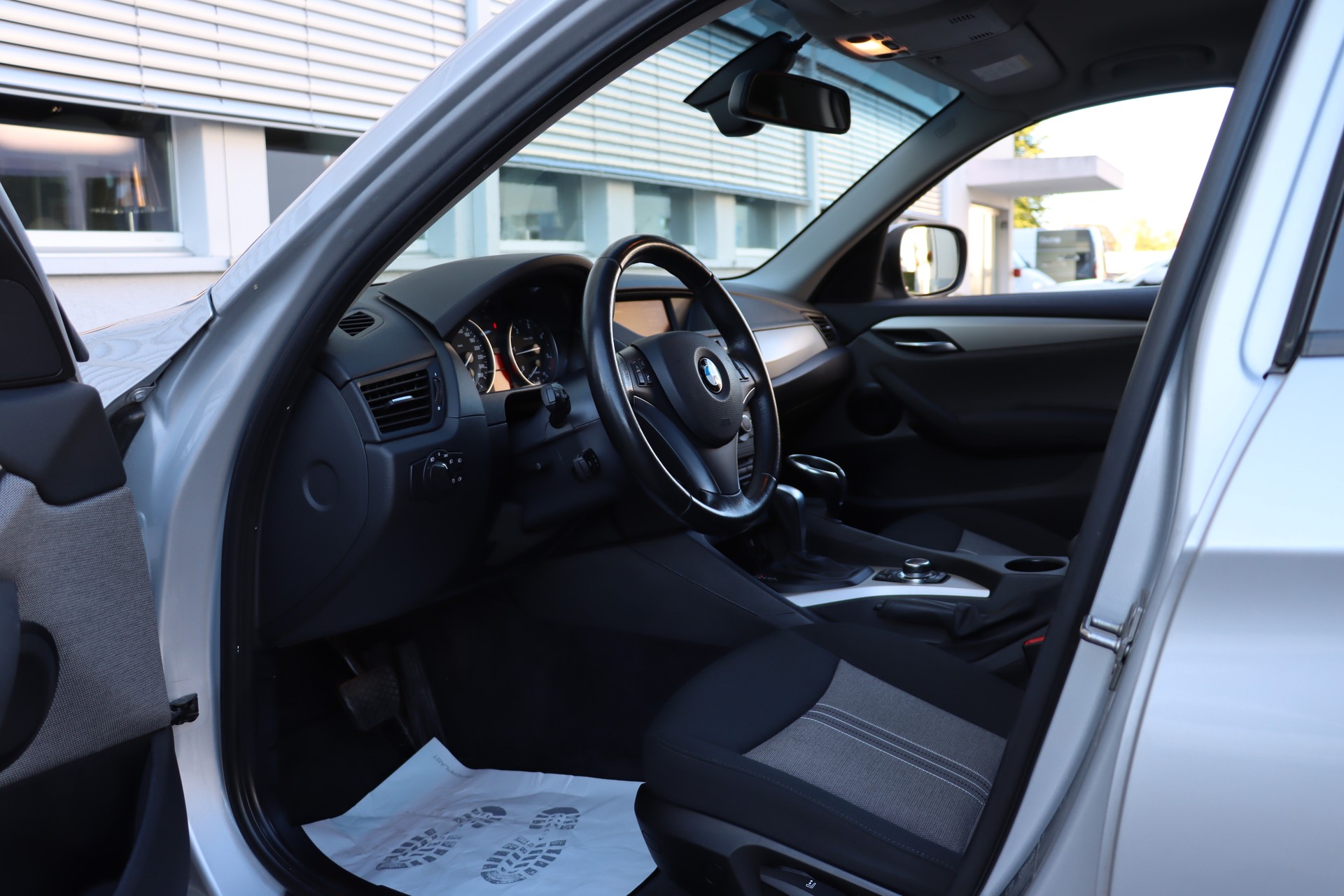 BMW X1 xDrive 20d Steptronic-image-4