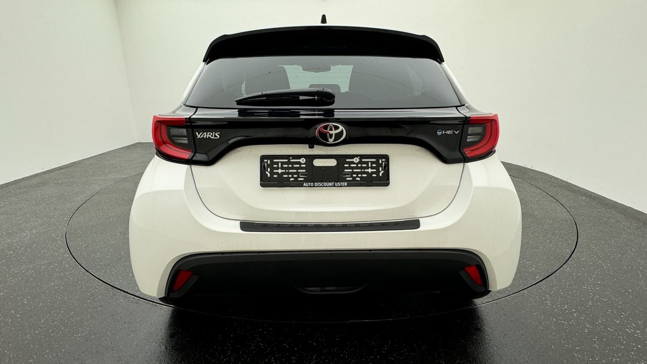 TOYOTA Yaris 1.5 Sport e-CVT-image-2