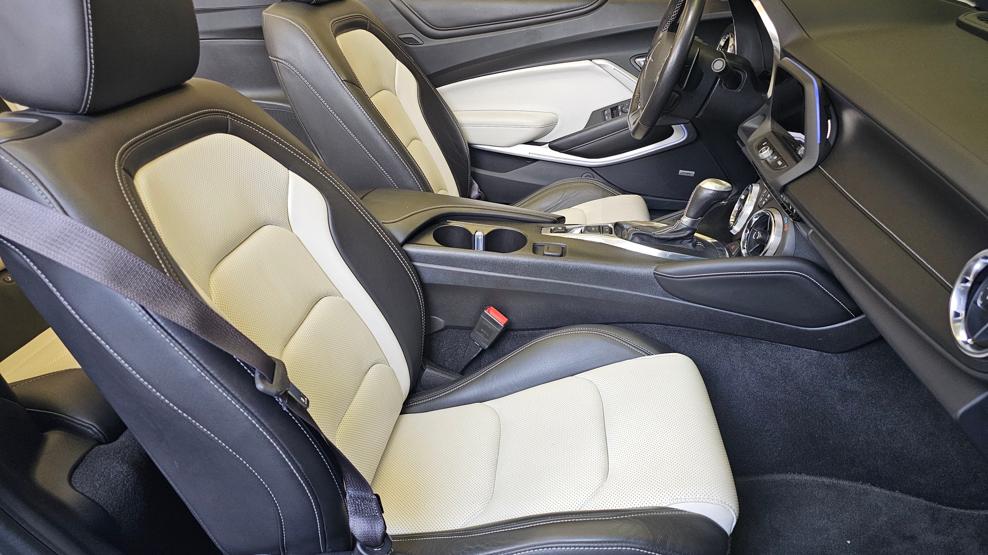 CHEVROLET Camaro 6.2 Convertible Automatic-image-9