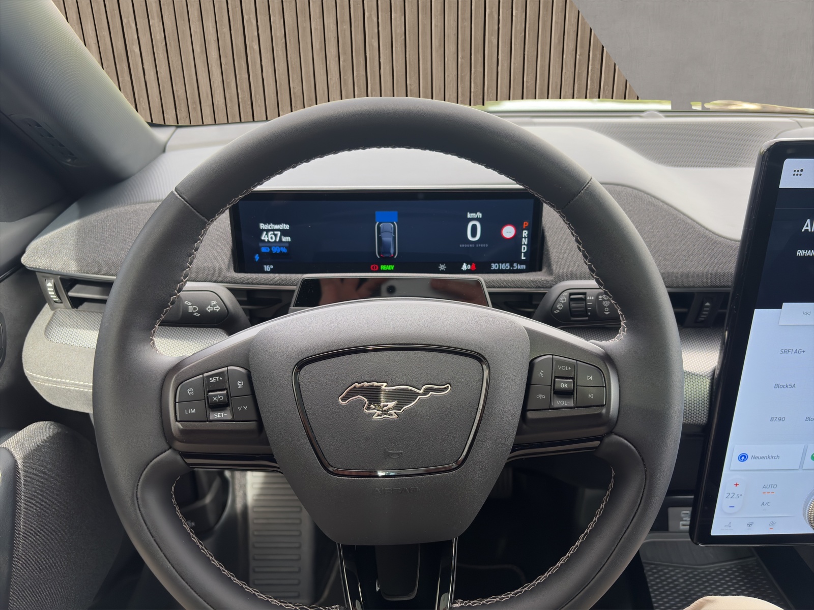 FORD Mustang MACH-E GT AWD 91 kWh mit laufender Werksgarantie!!-image-9