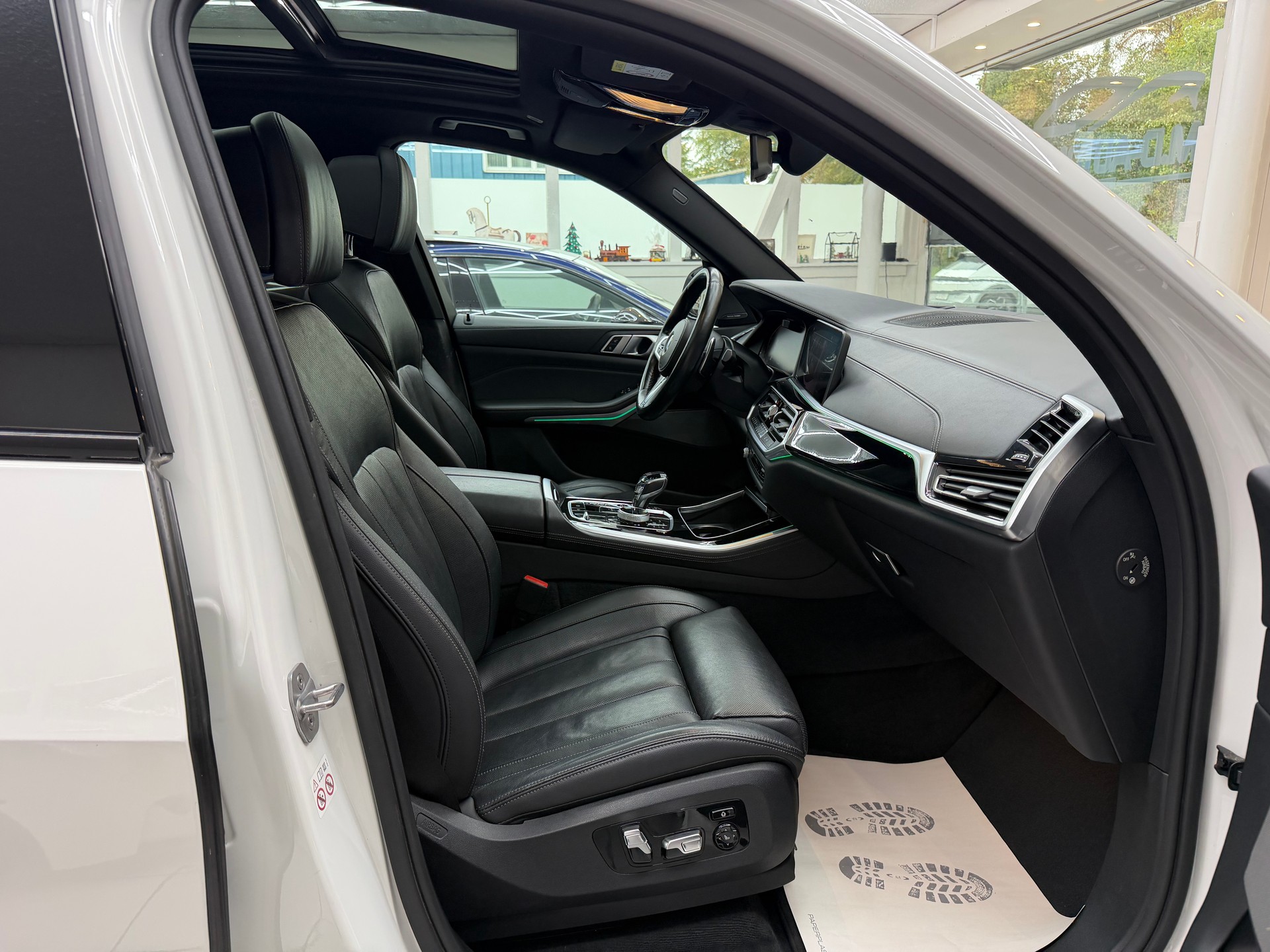 BMW X5 40i xDrive SAG-image-14