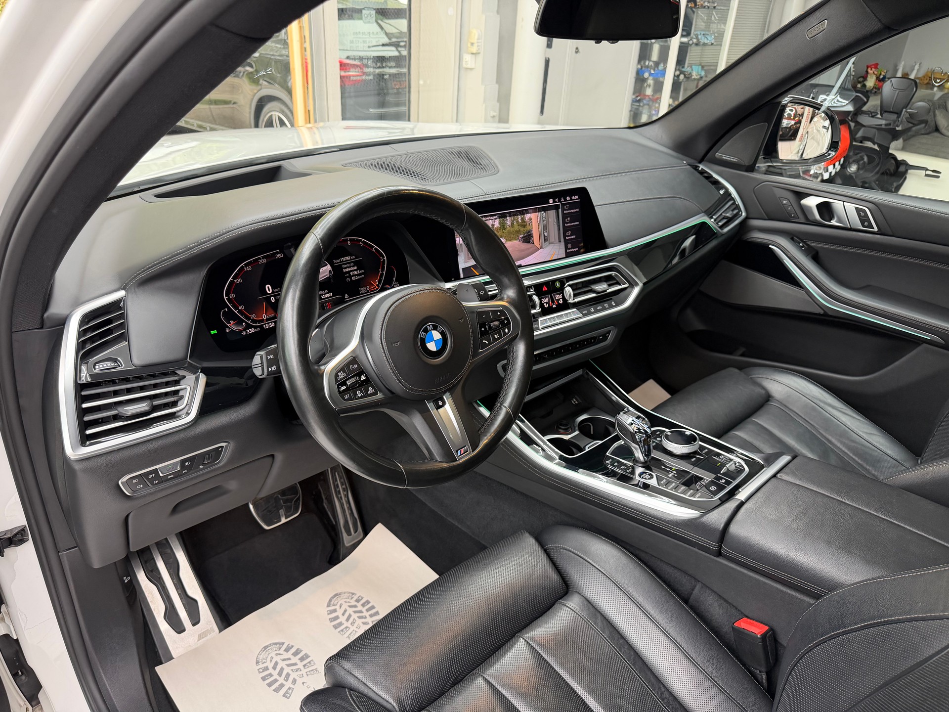 BMW X5 40i xDrive SAG-image-11