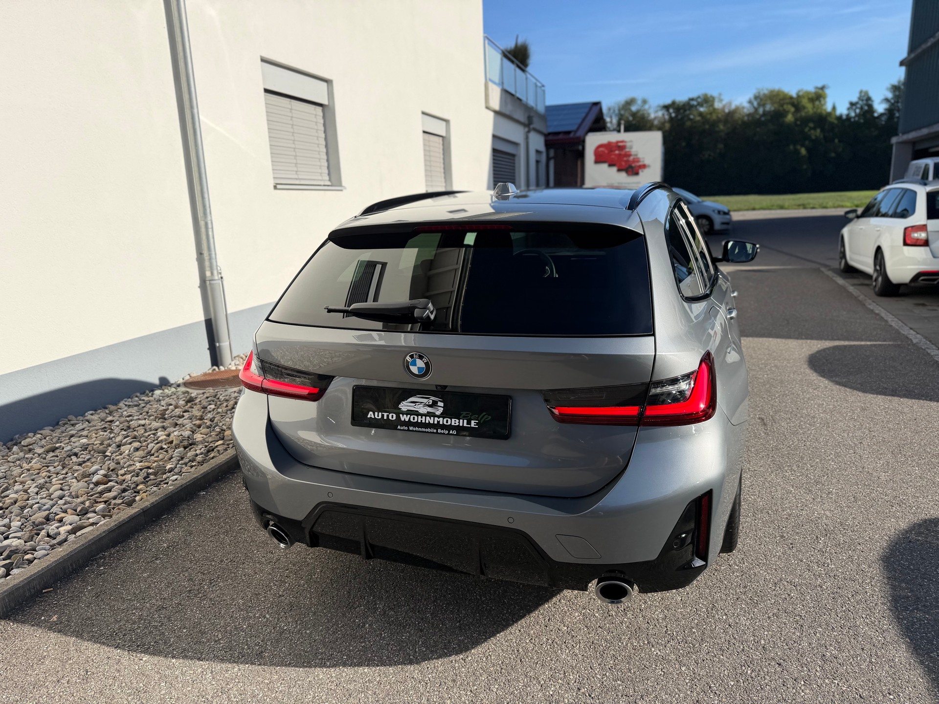 BMW 320d xDrive 48V Touring Steptronic M Sport-image-7