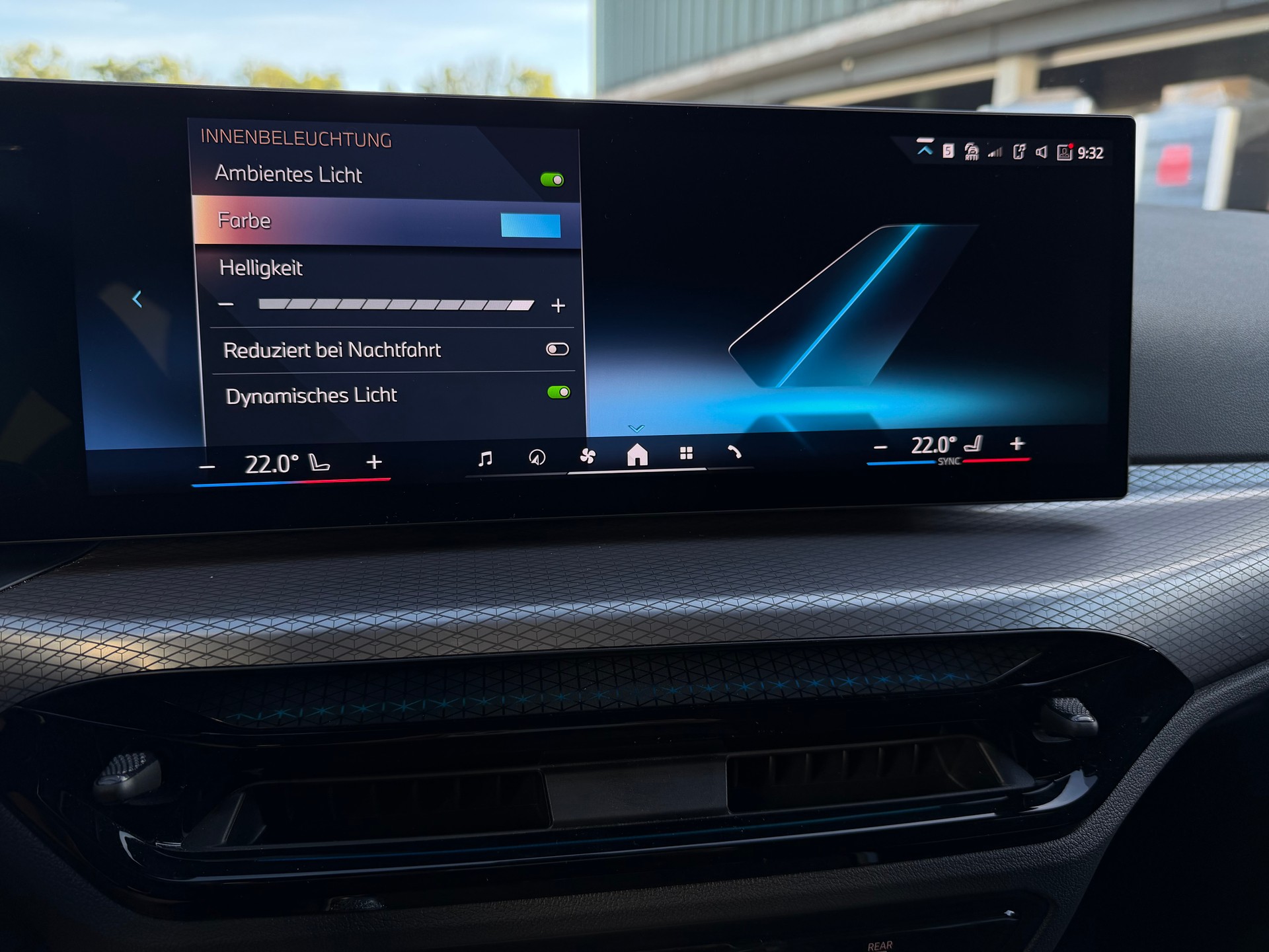 BMW 320d xDrive 48V Touring Steptronic M Sport-image-24