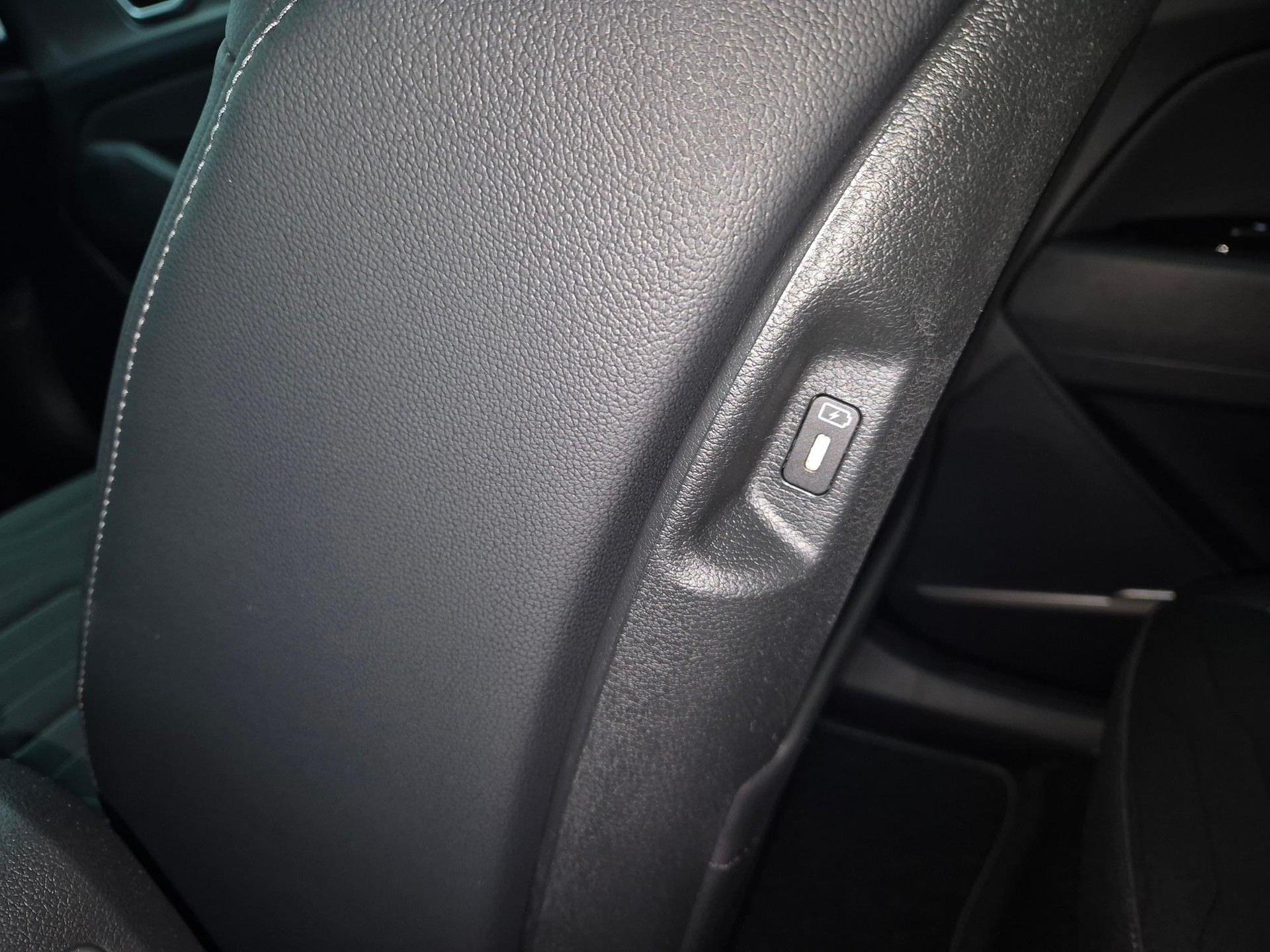 KIA Sportage 1.6 T-GDi PHEV Style-image-9