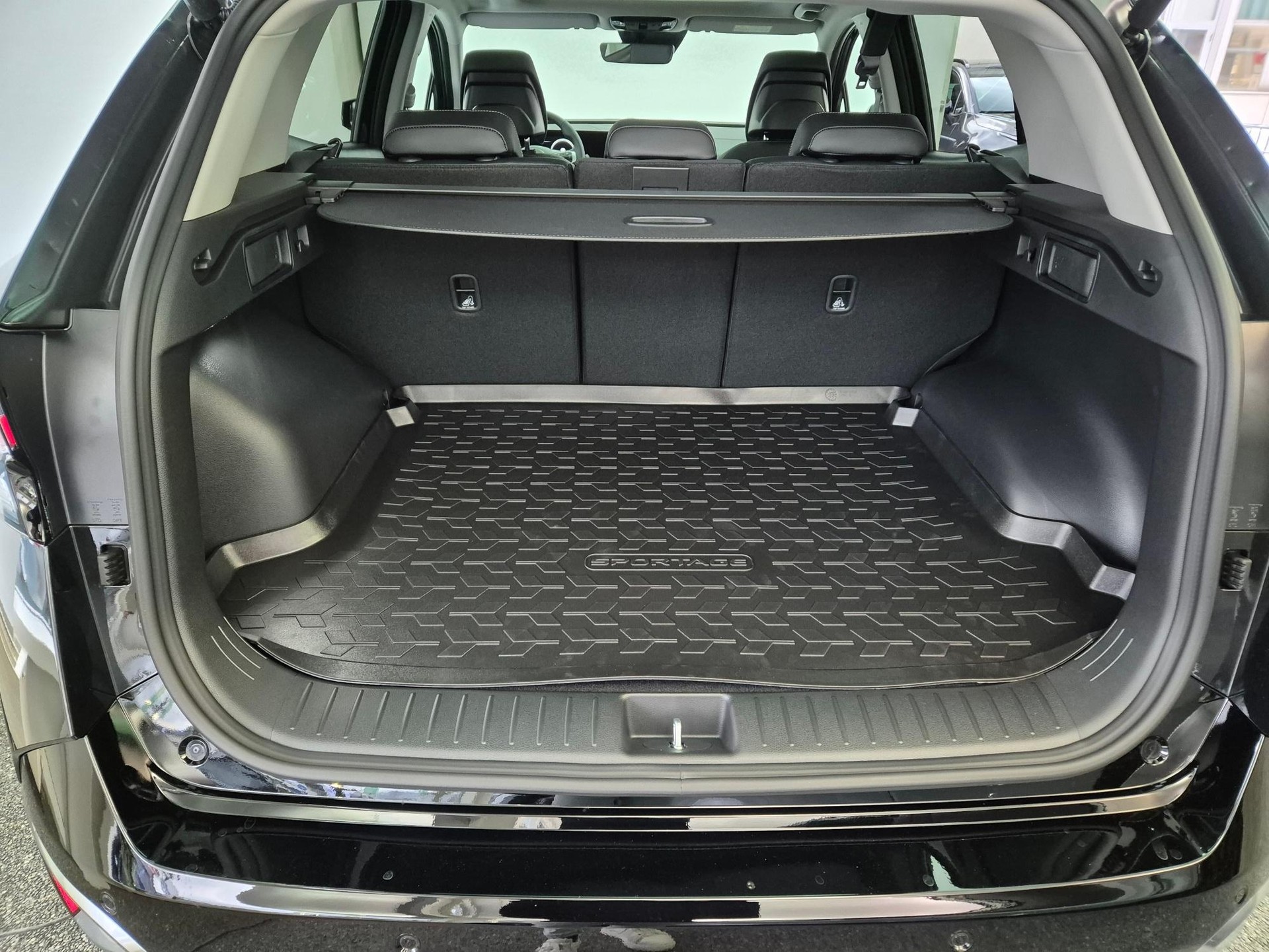 KIA Sportage 1.6 T-GDi PHEV Style-image-10