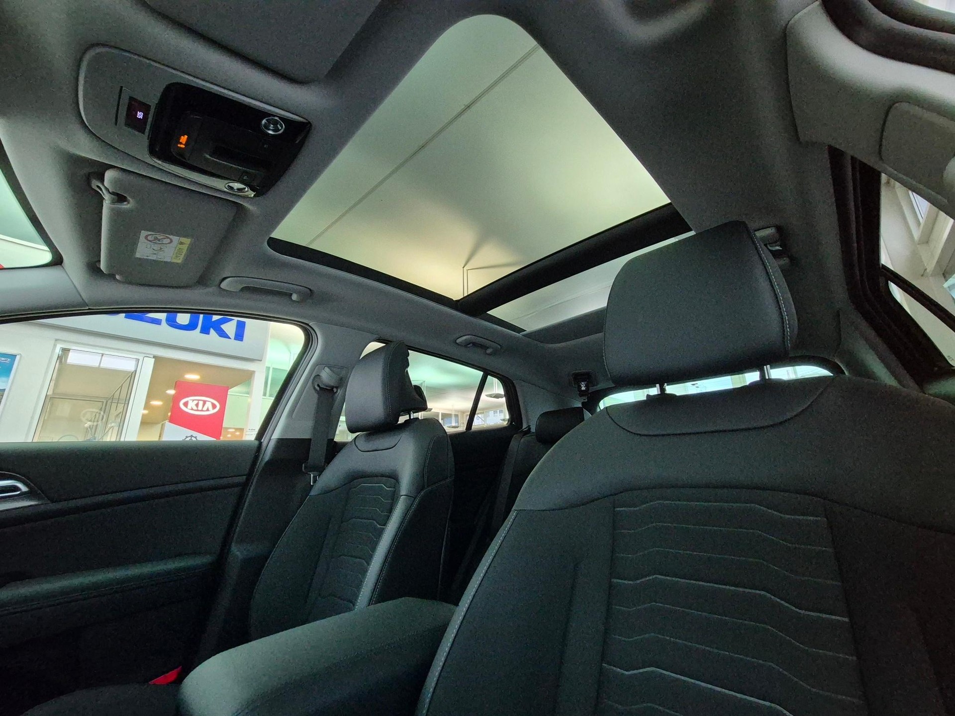 KIA Sportage 1.6 T-GDi PHEV Style-image-8