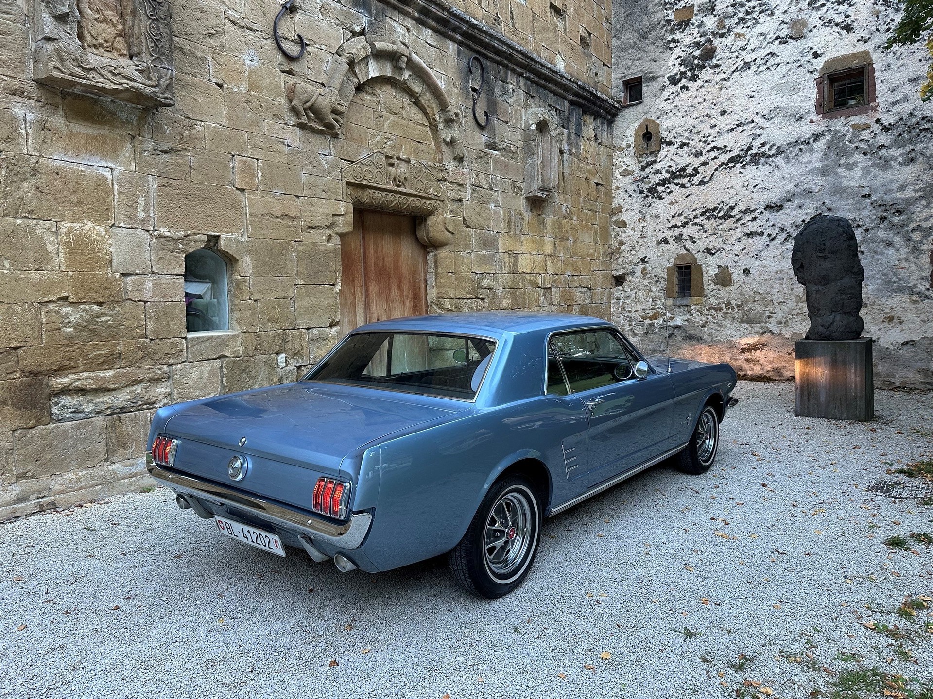 FORD MUSTANG-image-3