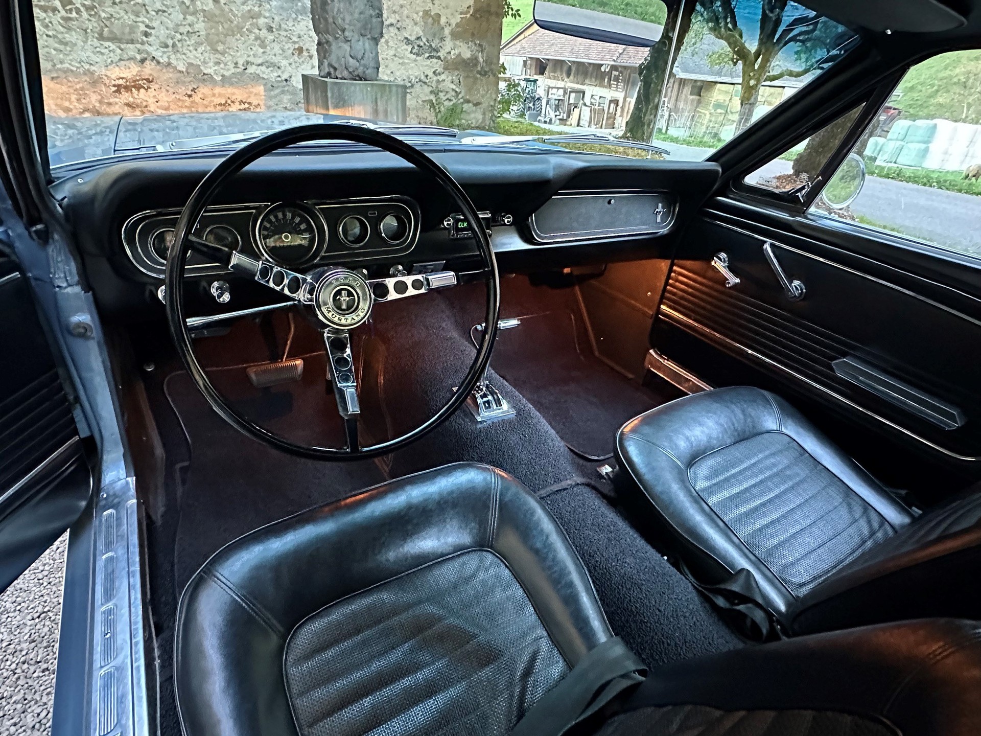 FORD MUSTANG-image-5