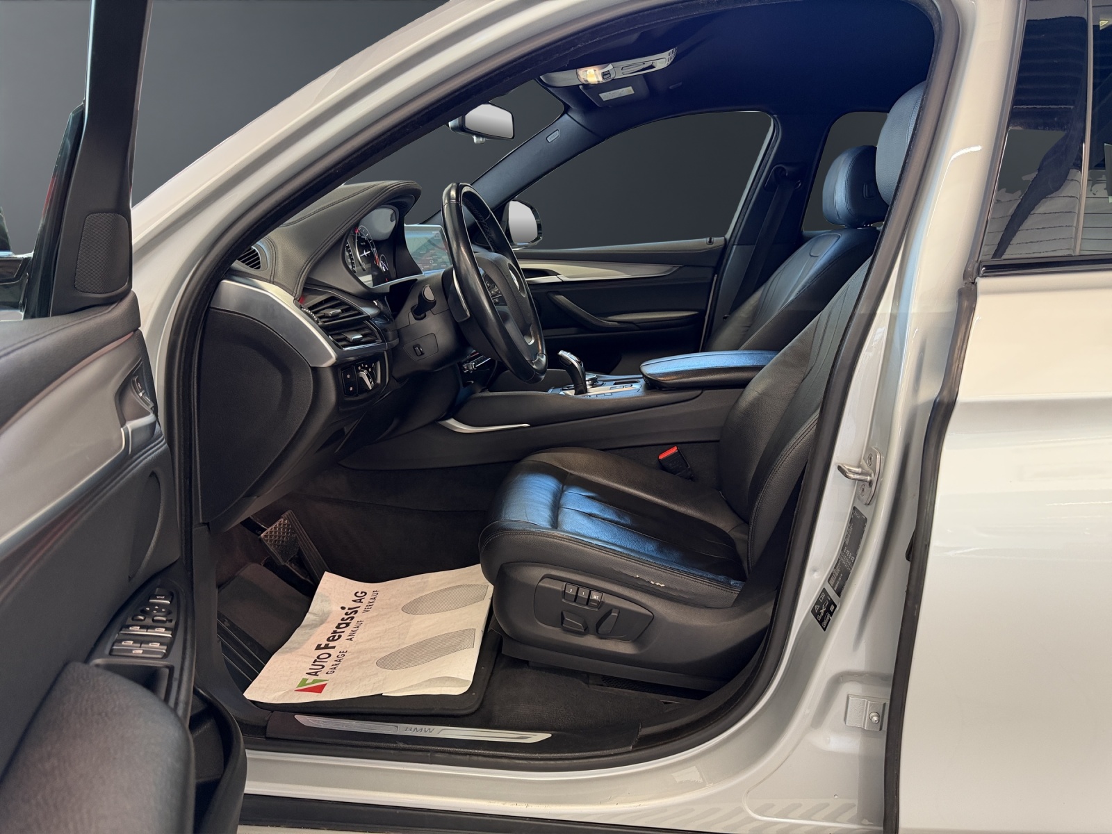 BMW X6 xDrive 40d Steptronic-image-15