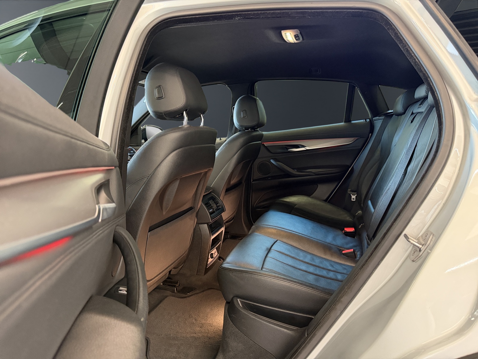 BMW X6 xDrive 40d Steptronic-image-13