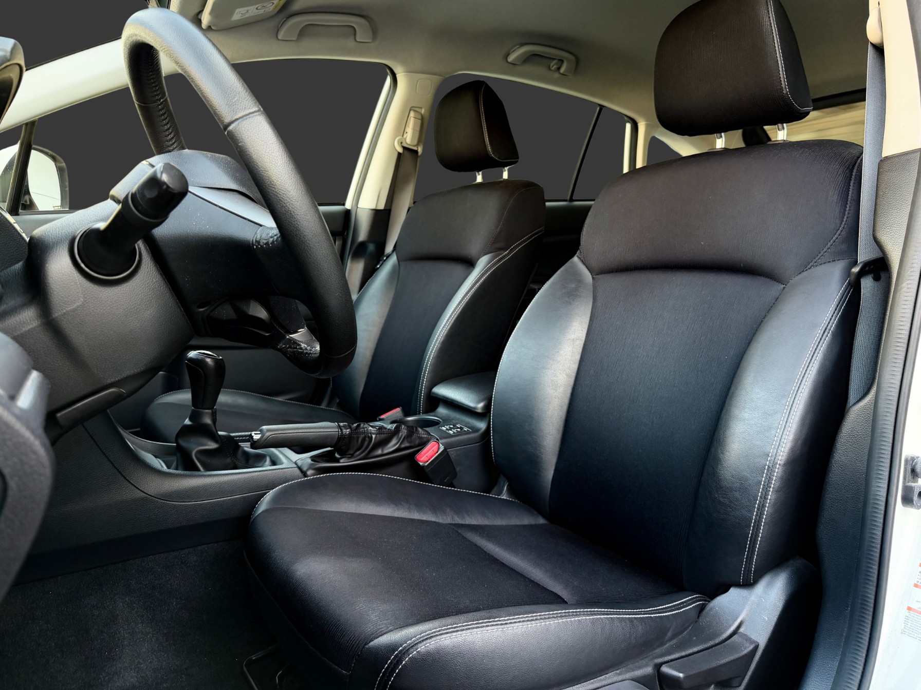 SUBARU Impreza 1.6 Swiss two-image-13