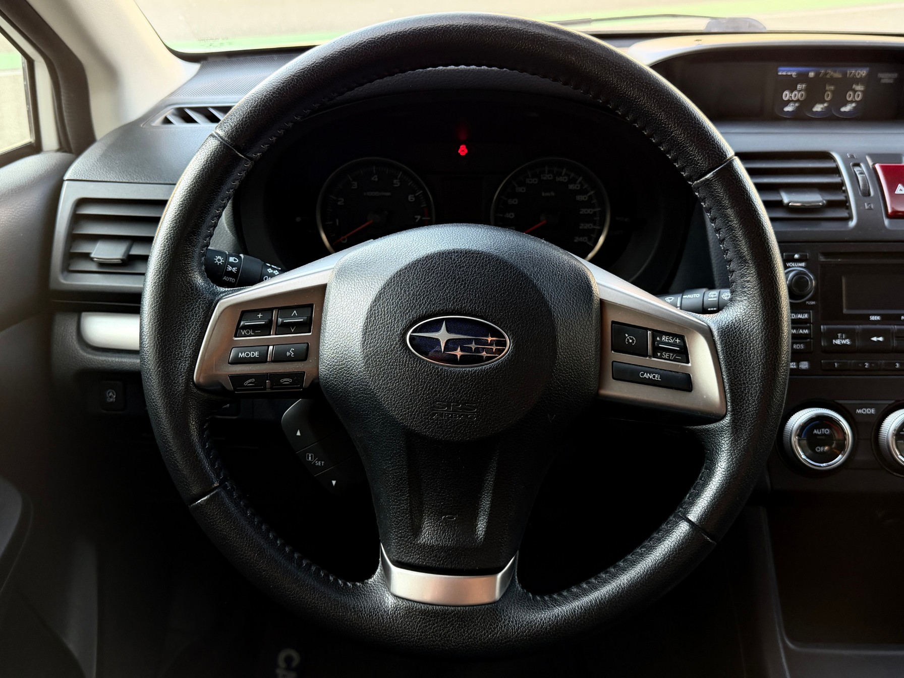 SUBARU Impreza 1.6 Swiss two-image-17