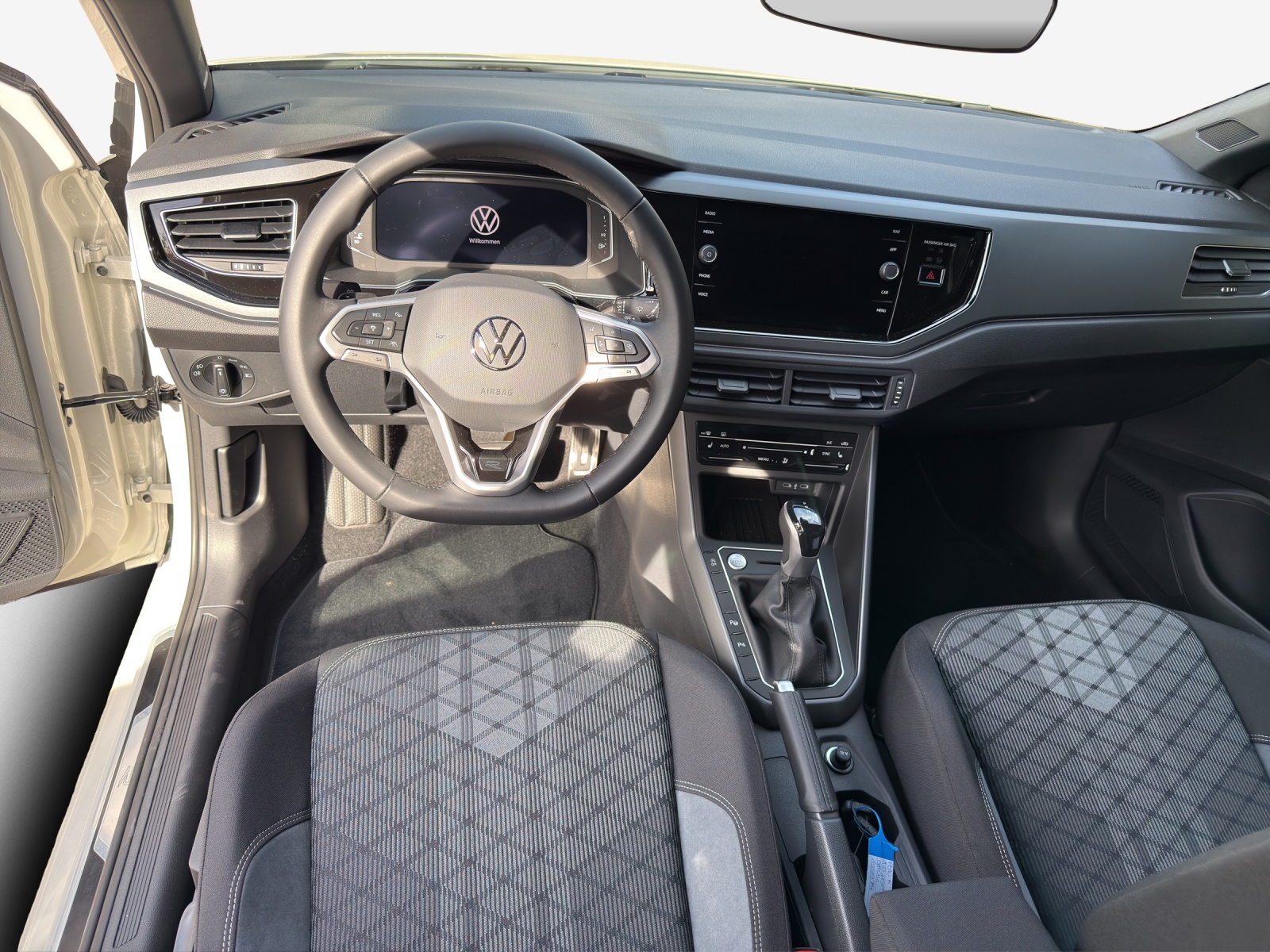 VW Polo 1.0 TSI R-Line United DSG-image-8