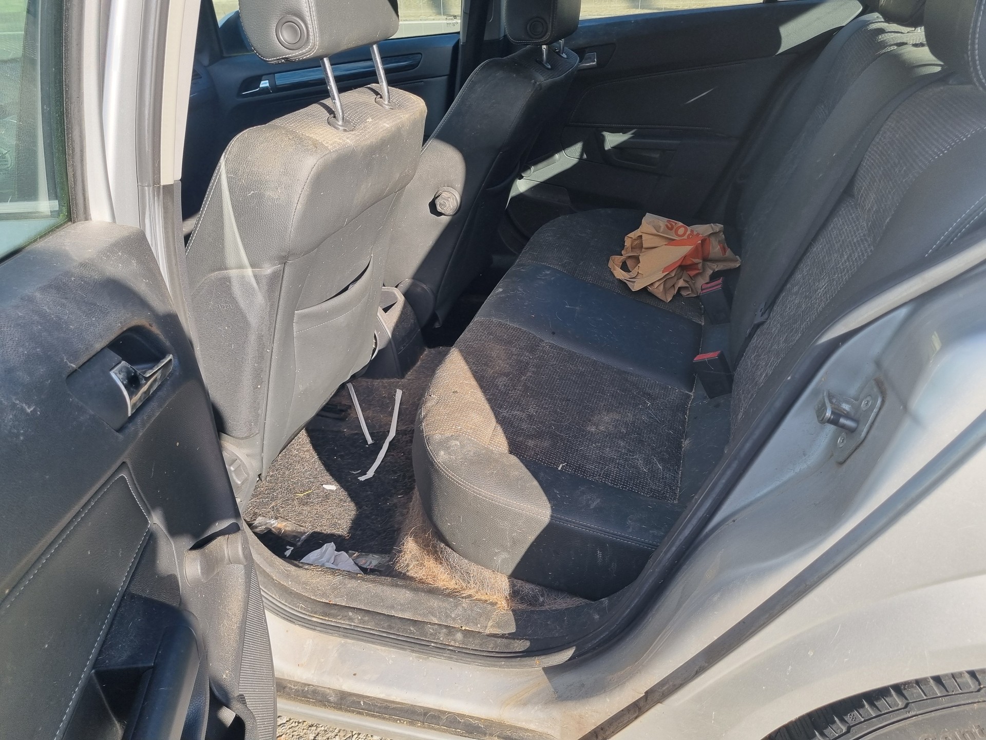 OPEL Astra 1.8i 16V Sport-image-8