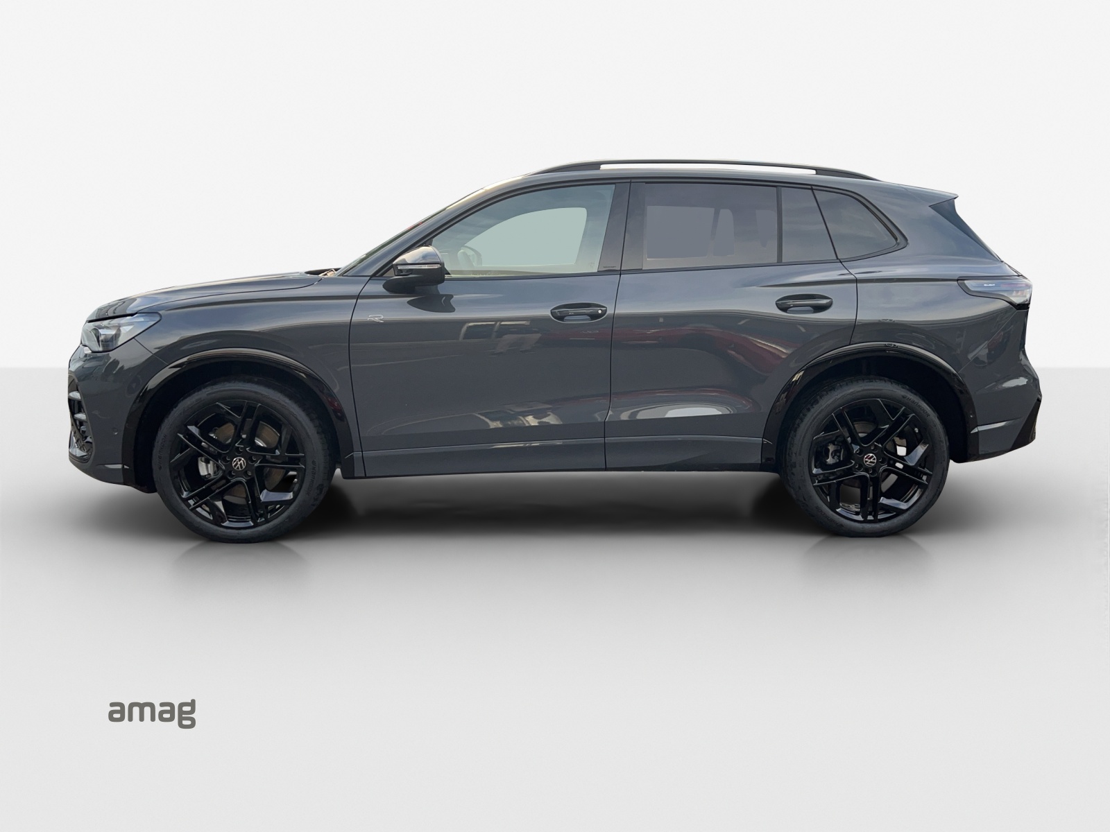 VW Tiguan 2.0 TSI DSG R-Line 4Motion-image-1