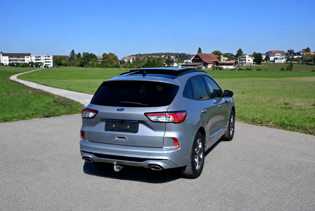 FORD Kuga 2.5 FHEV ST-Line X 4WD-image-2