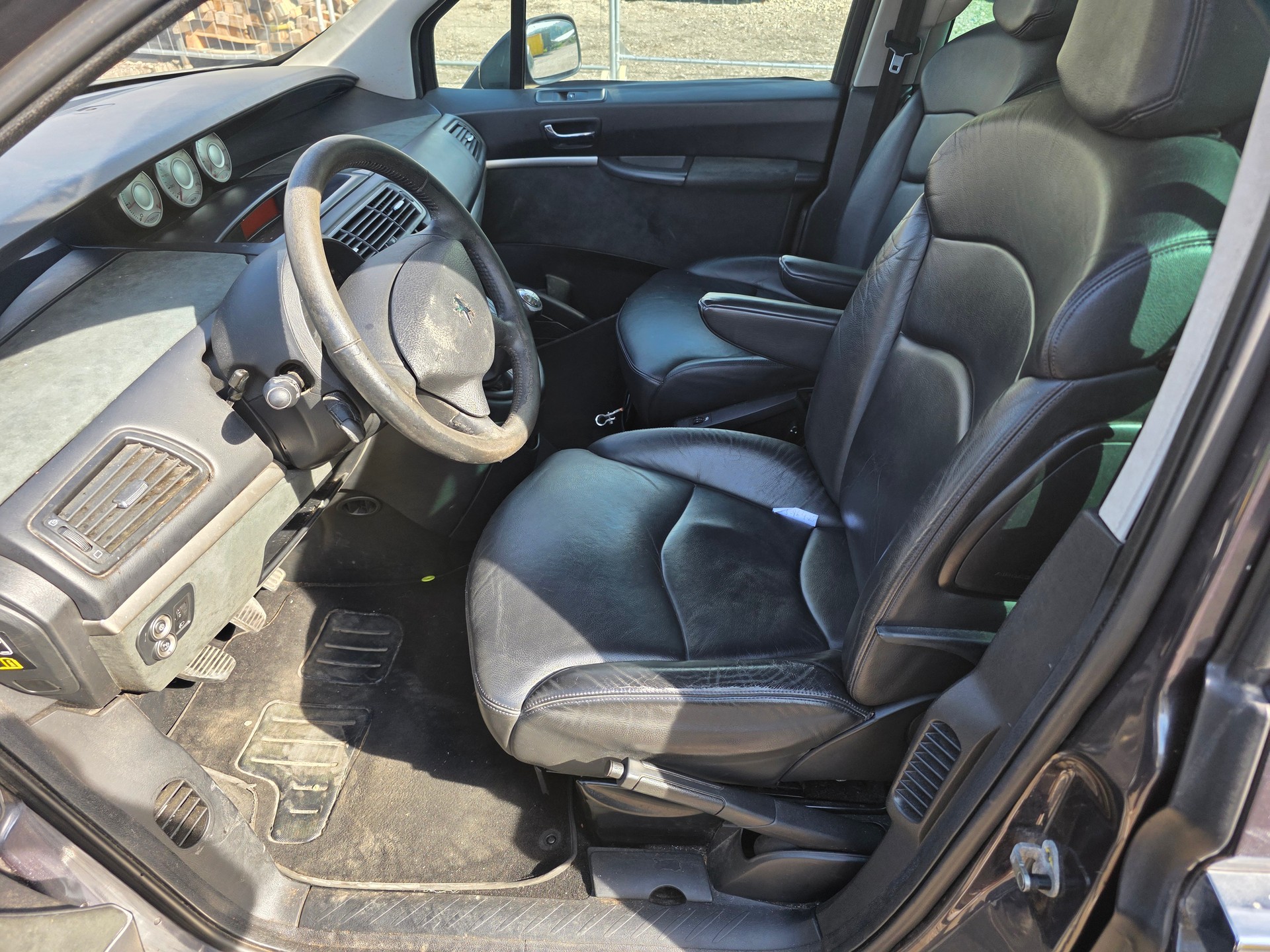 PEUGEOT 807 2.2 16V HDi Black & Silver-image-7