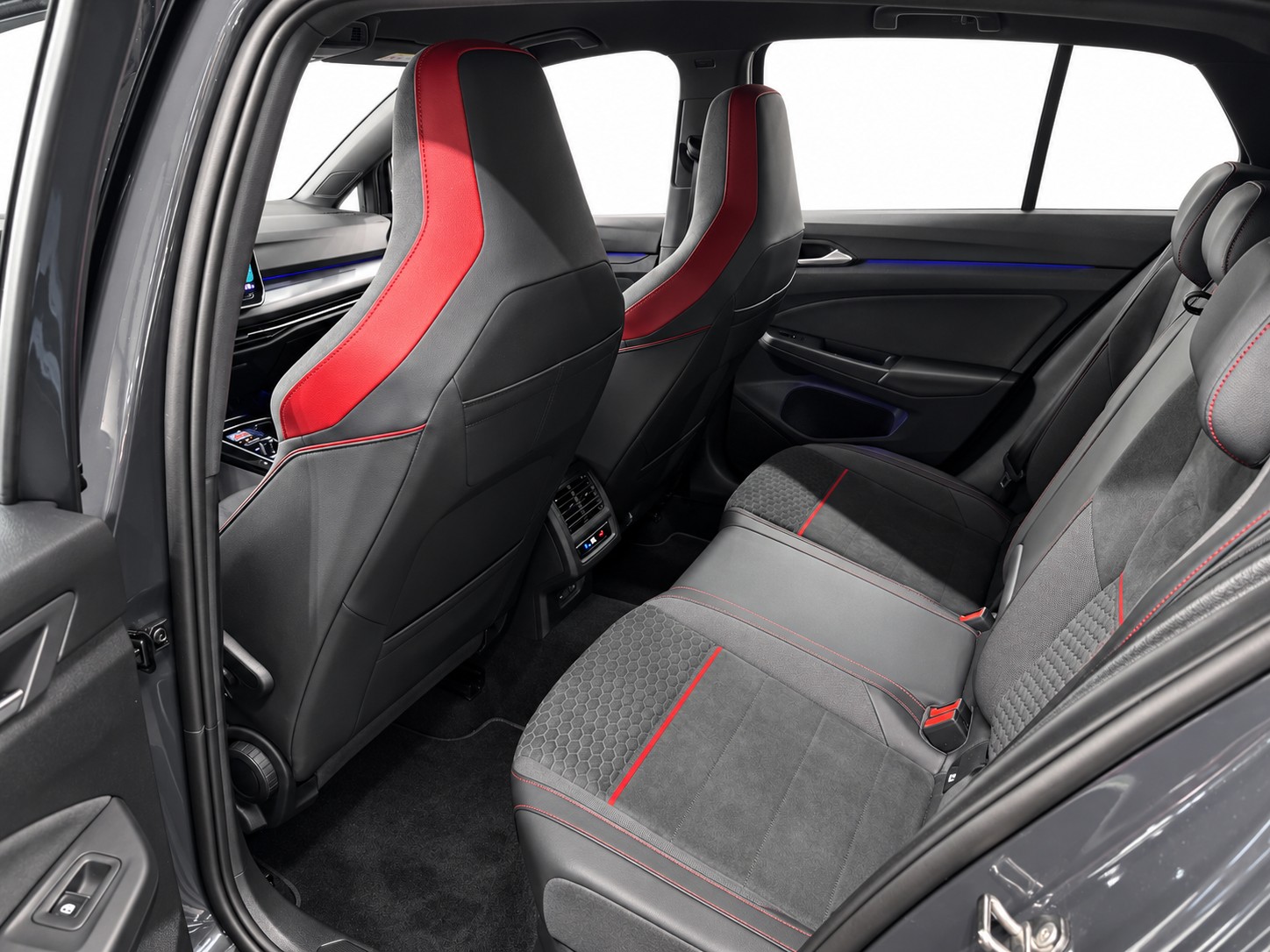 VW Golf 2.0 TSI GTI Clubsport DSG * Uranograu * AKRAPOVIC *-image-12