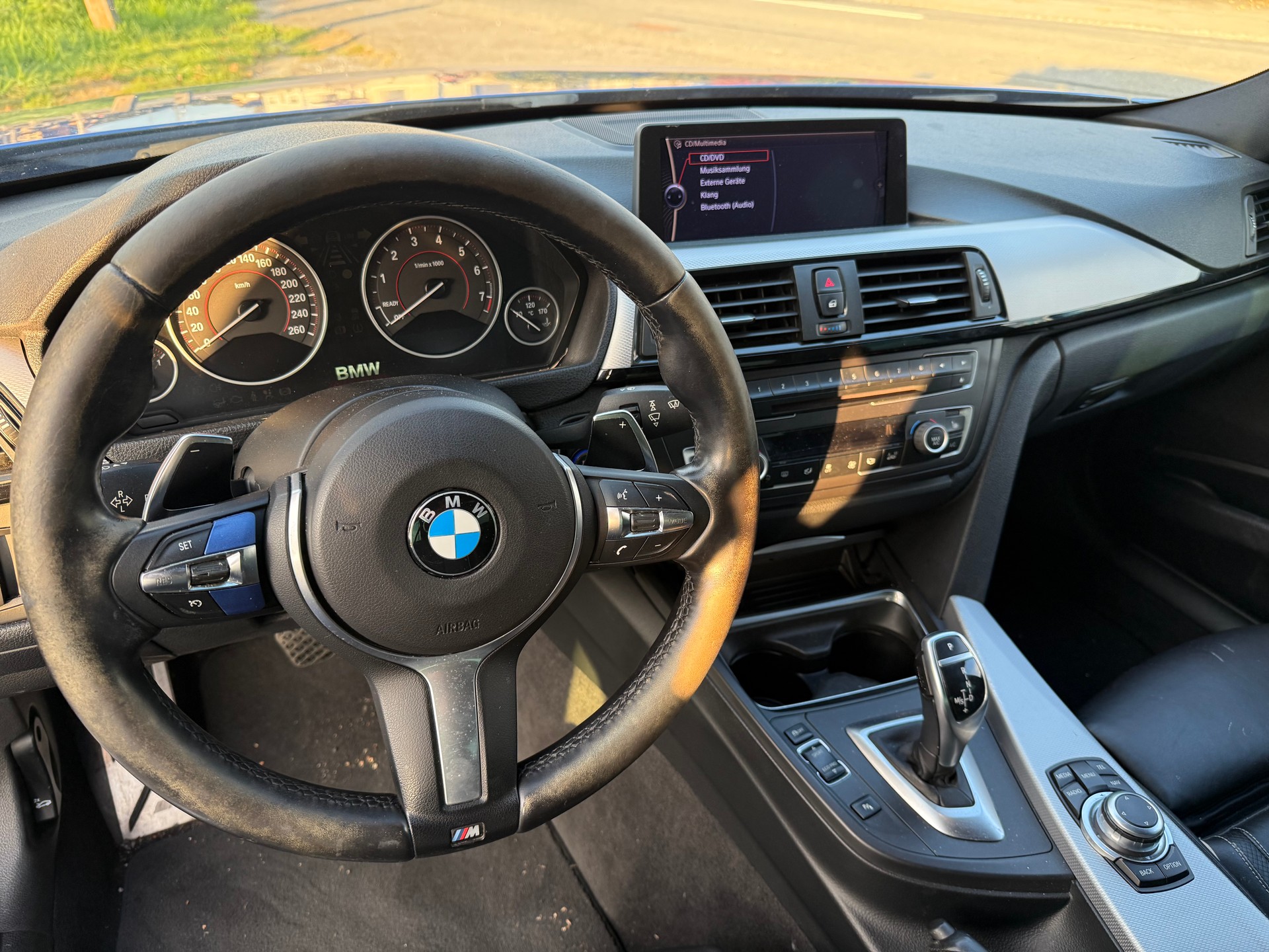 BMW 335i Modern Line Steptronic-image-10
