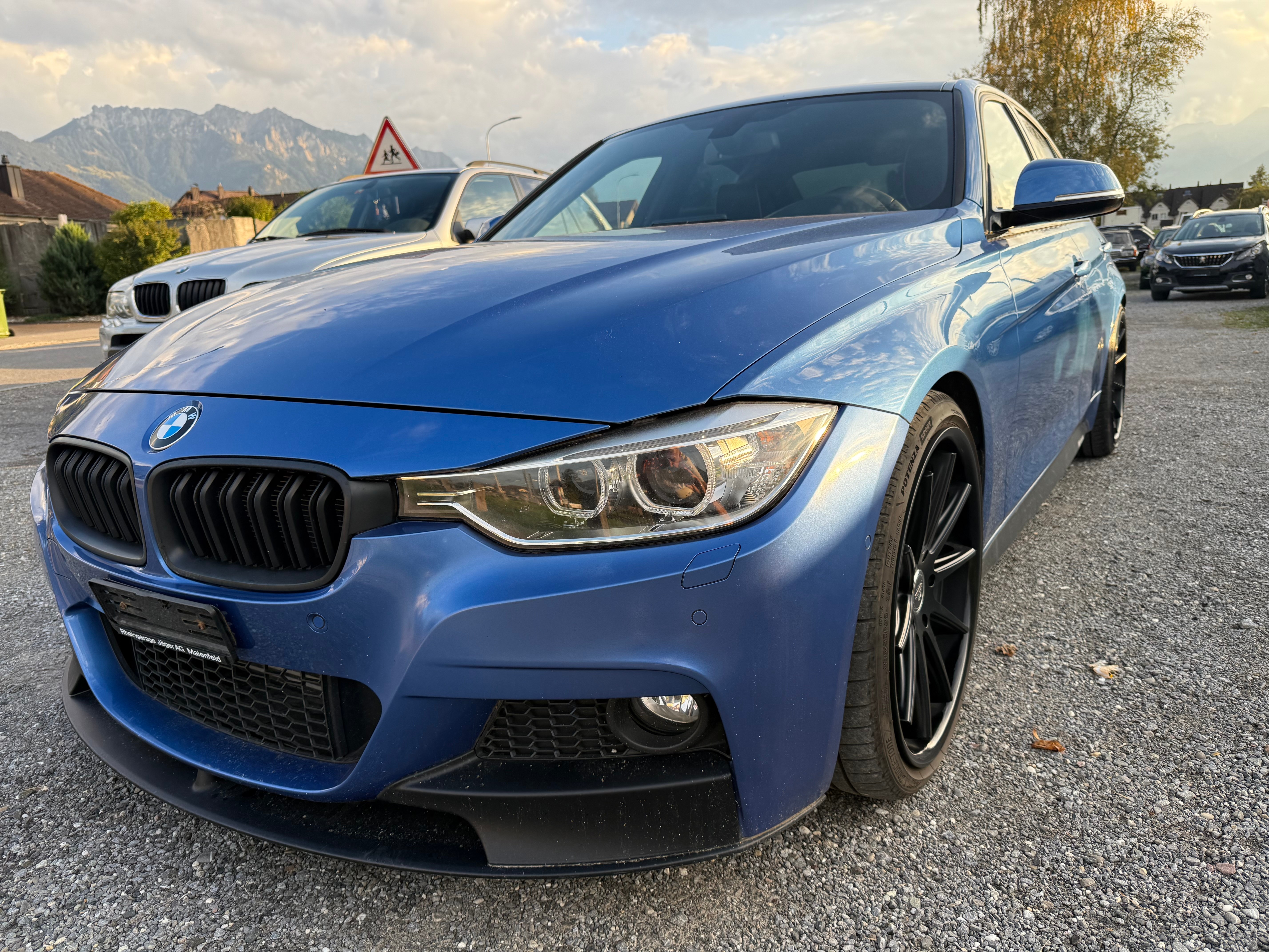 Car photo