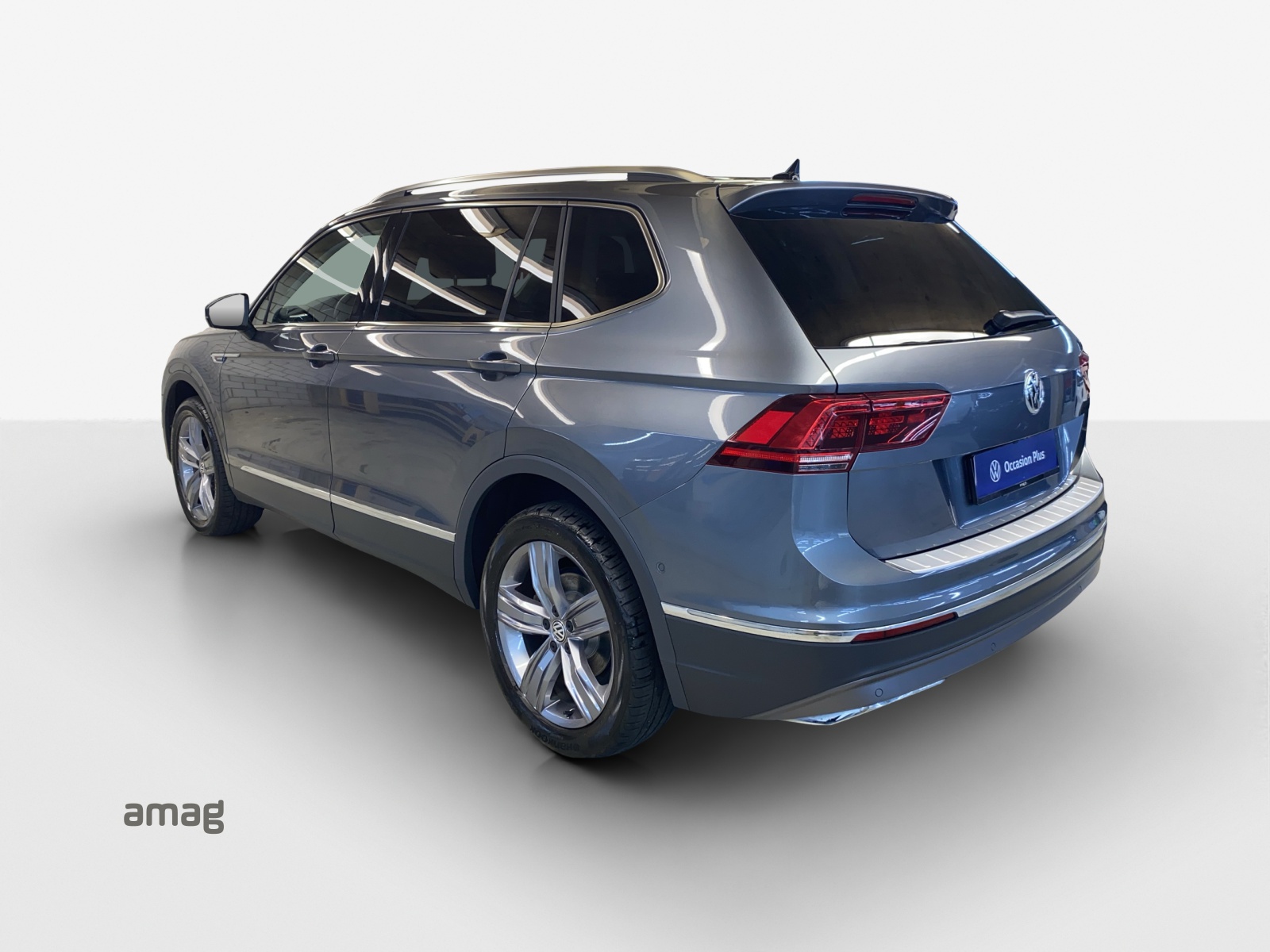 VW Tiguan Allspace 2.0TSI Highline 4Motion DSG-image-2