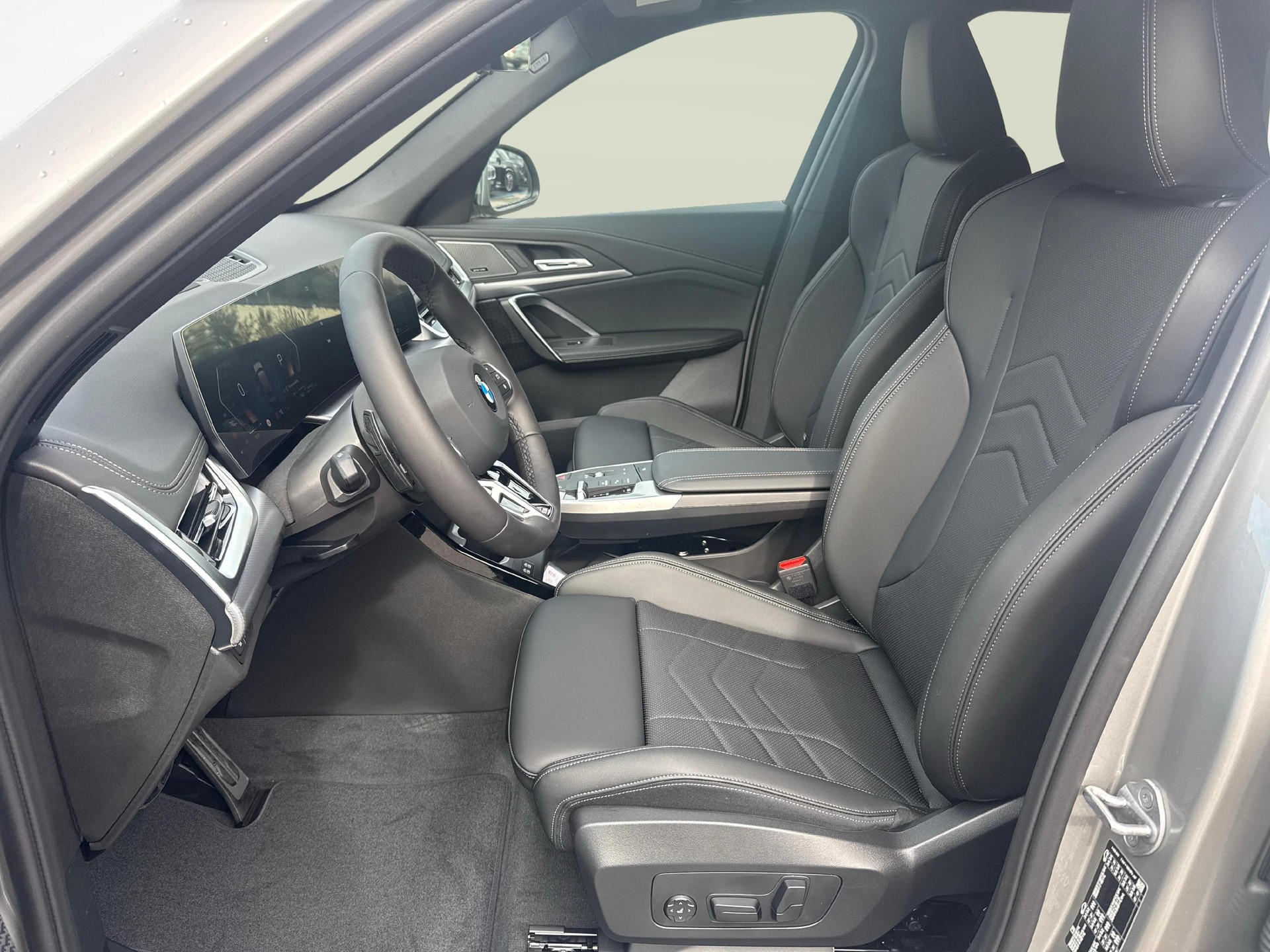BMW X1 U11 20i sDrive Kit Sport M-image-9