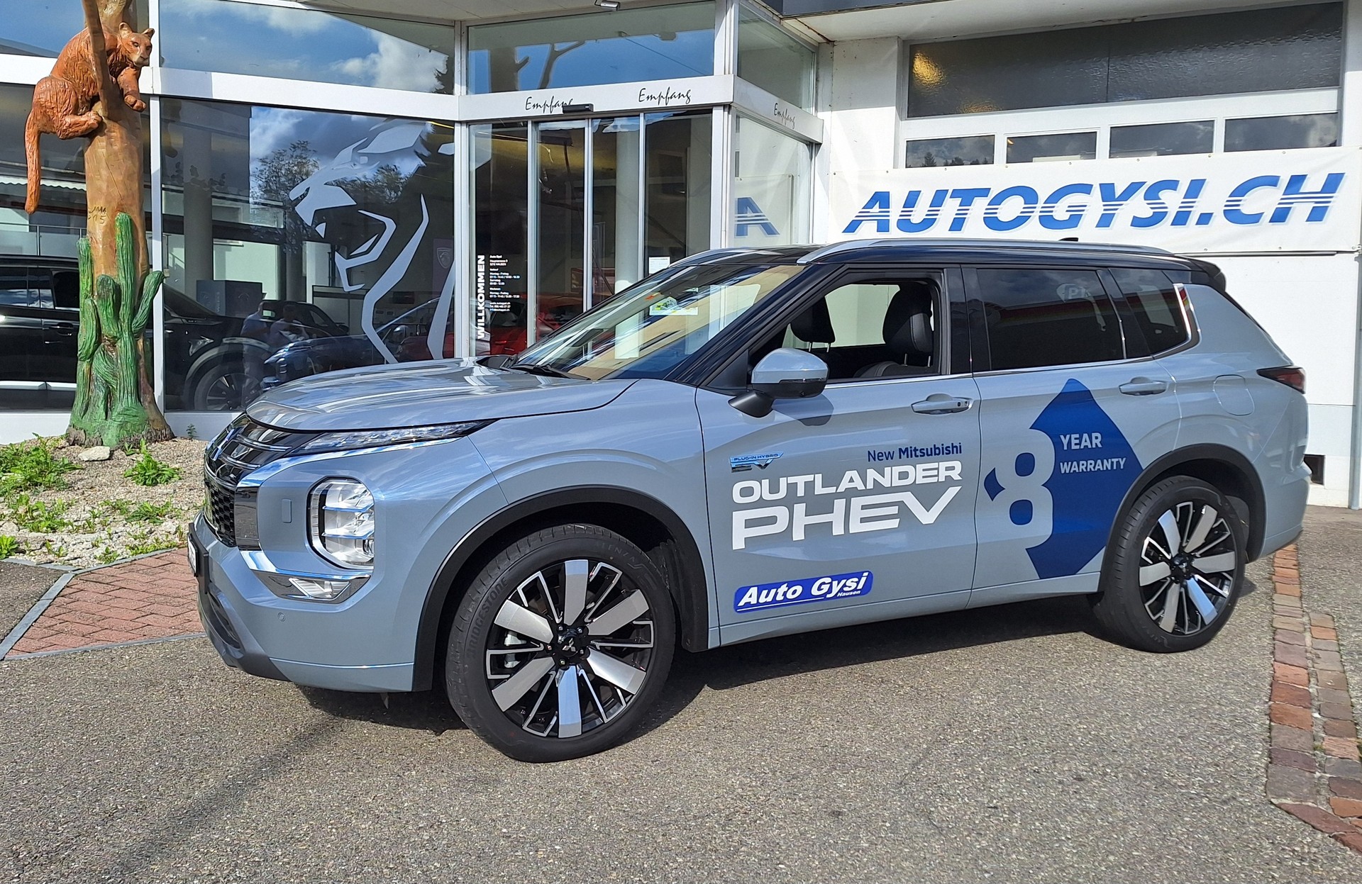 MITSUBISHI Outlander PHEV Instyle KMU Helvetia-image-1