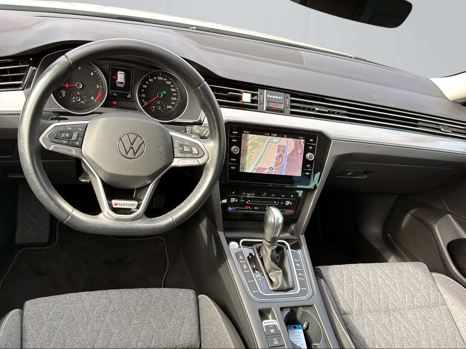 VW Passat 2.0 TDI BMT Business 4Motion DSG-image-4