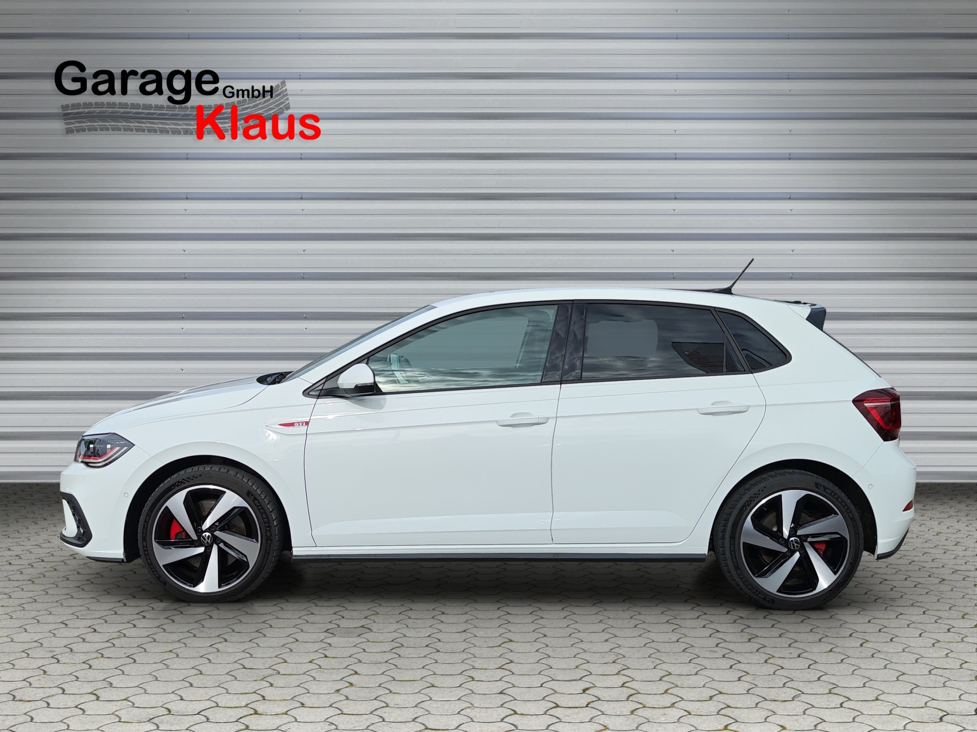 VW Polo 2.0 TSI GTI DSG-image-2