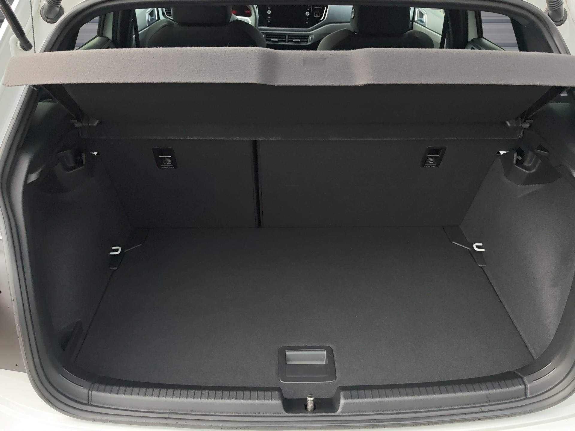 VW Polo 2.0 TSI GTI DSG-image-13