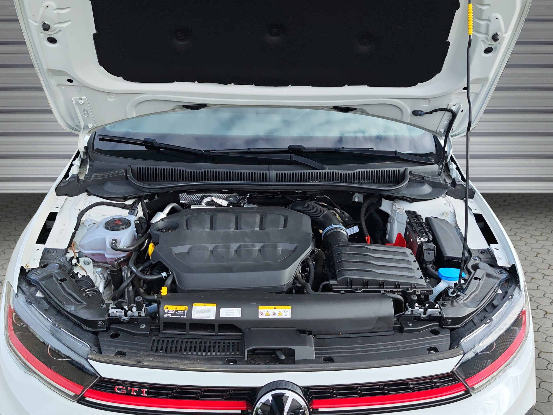 VW Polo 2.0 TSI GTI DSG-image-14