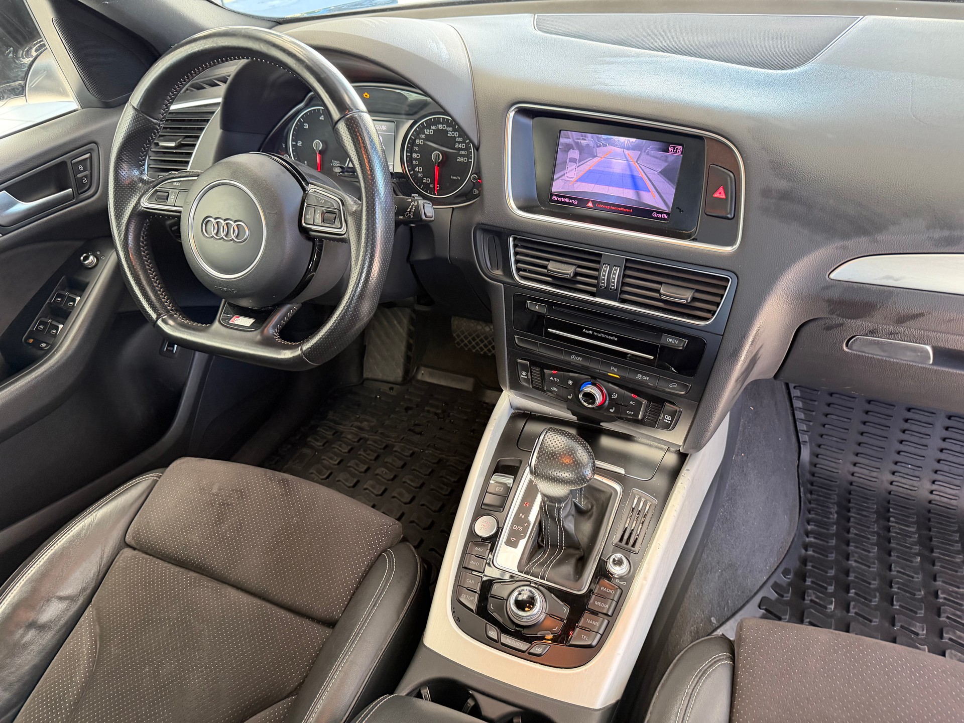 AUDI Q5 3.0 TDI quattro S-tronic S-LINE-image-15