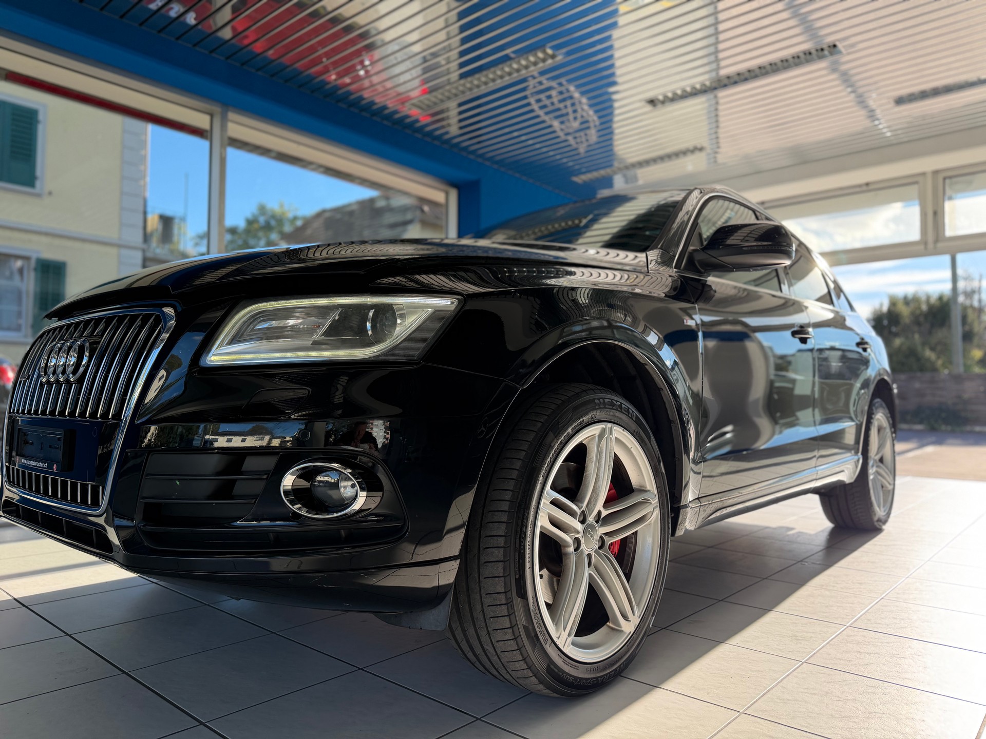 AUDI Q5 3.0 TDI quattro S-tronic S-LINE-image-1