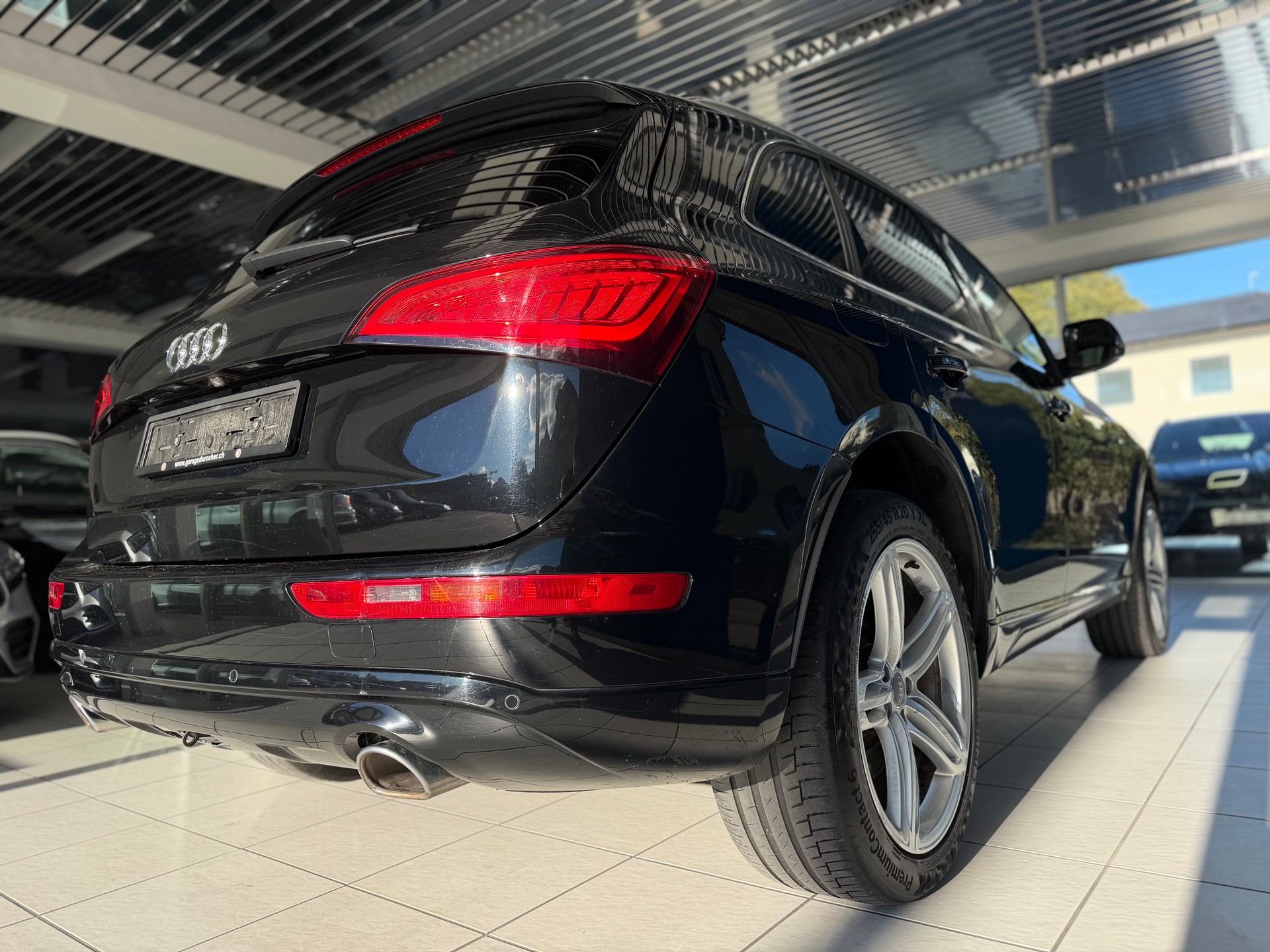 AUDI Q5 3.0 TDI quattro S-tronic S-LINE-image-5