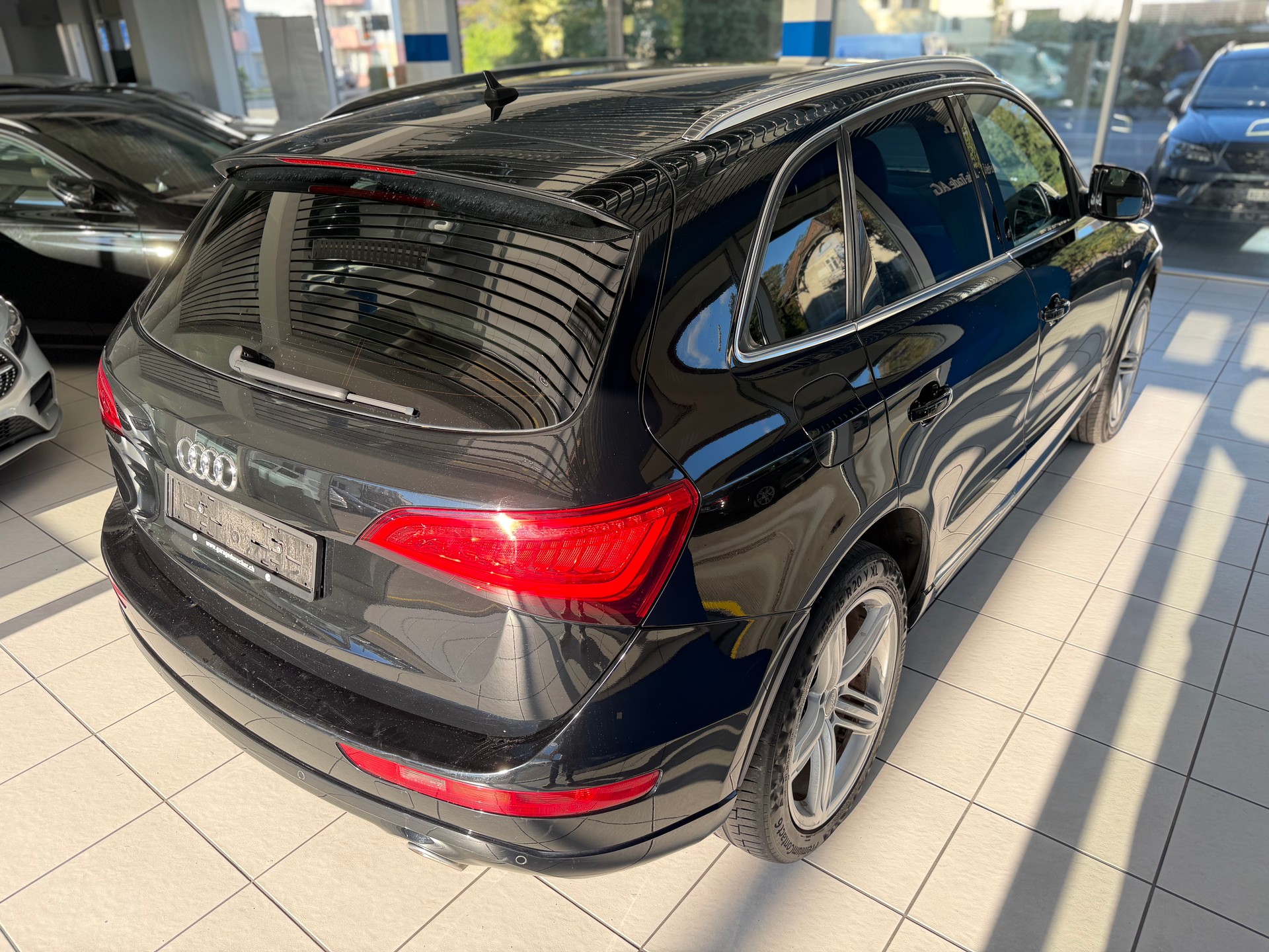 AUDI Q5 3.0 TDI quattro S-tronic S-LINE-image-4