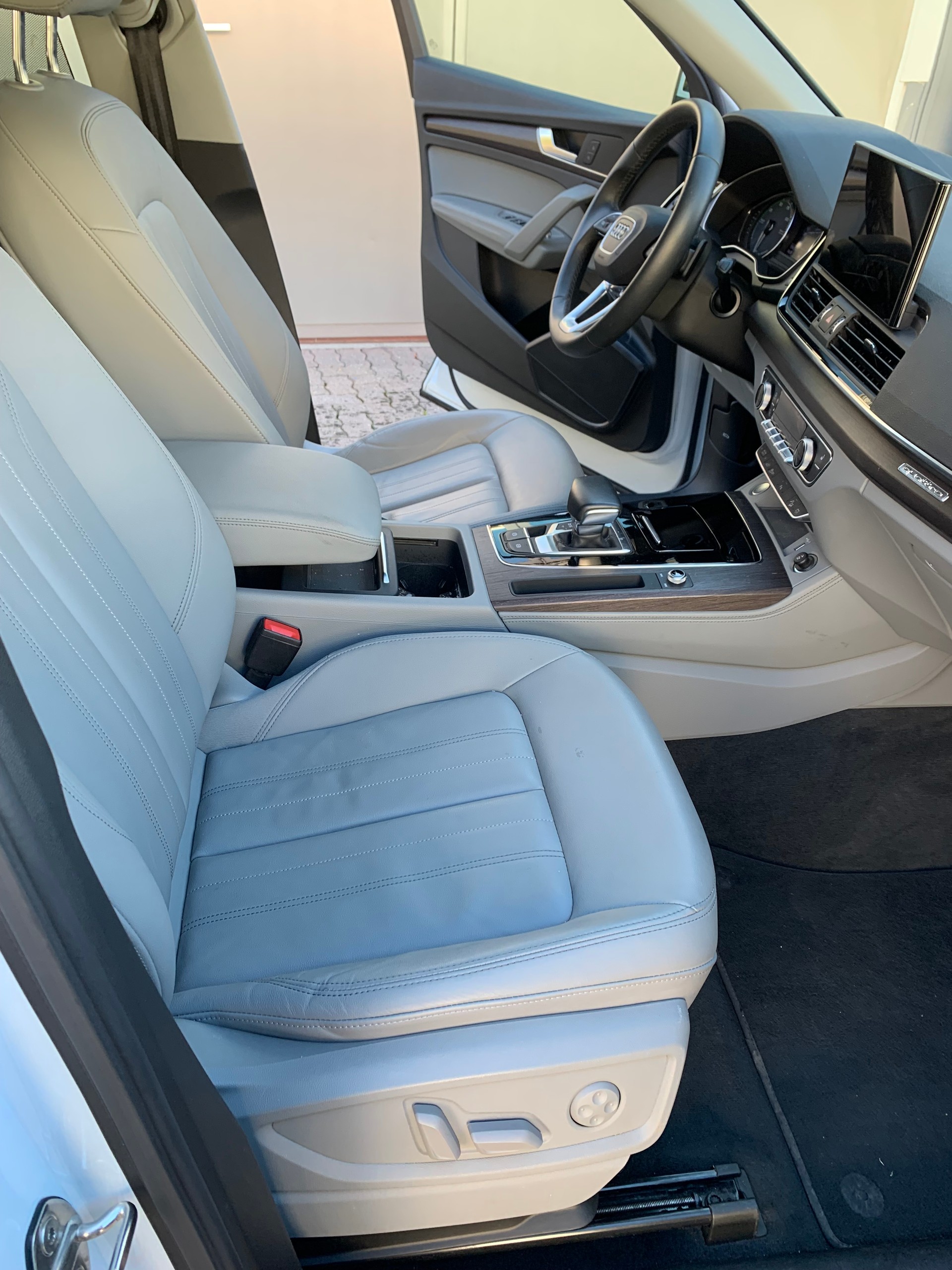 AUDI Q5 Sportback 50 TFSI e PHEV advanced quattro S-tronic-image-6