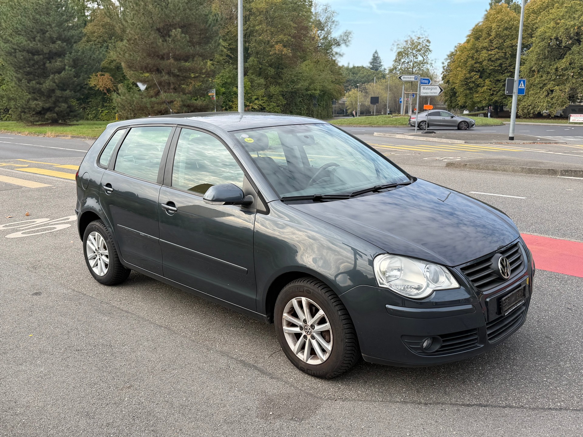 VW Polo 1.4 16V Trendline Automatic-image-1