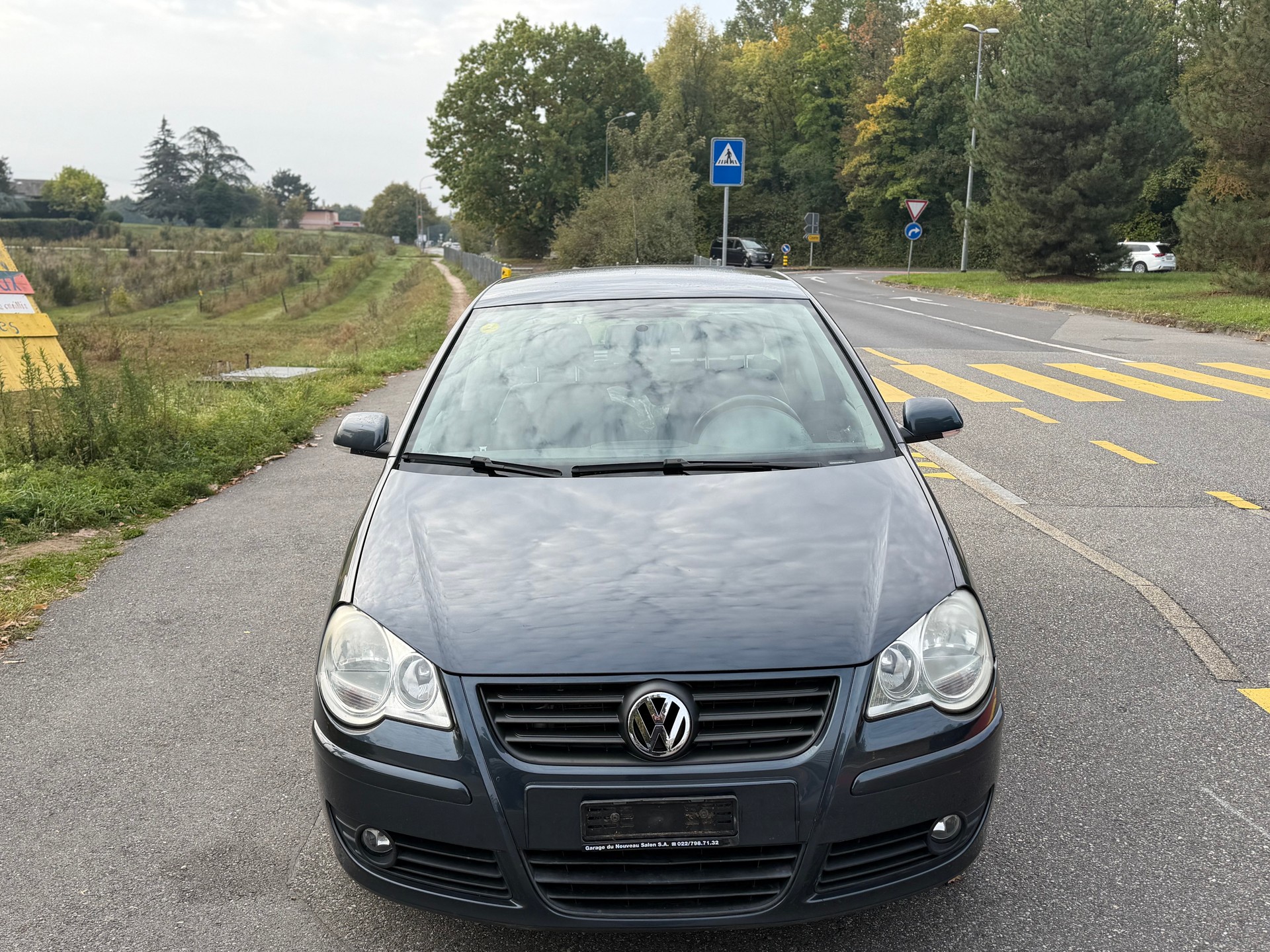 VW Polo 1.4 16V Trendline Automatic-image-0