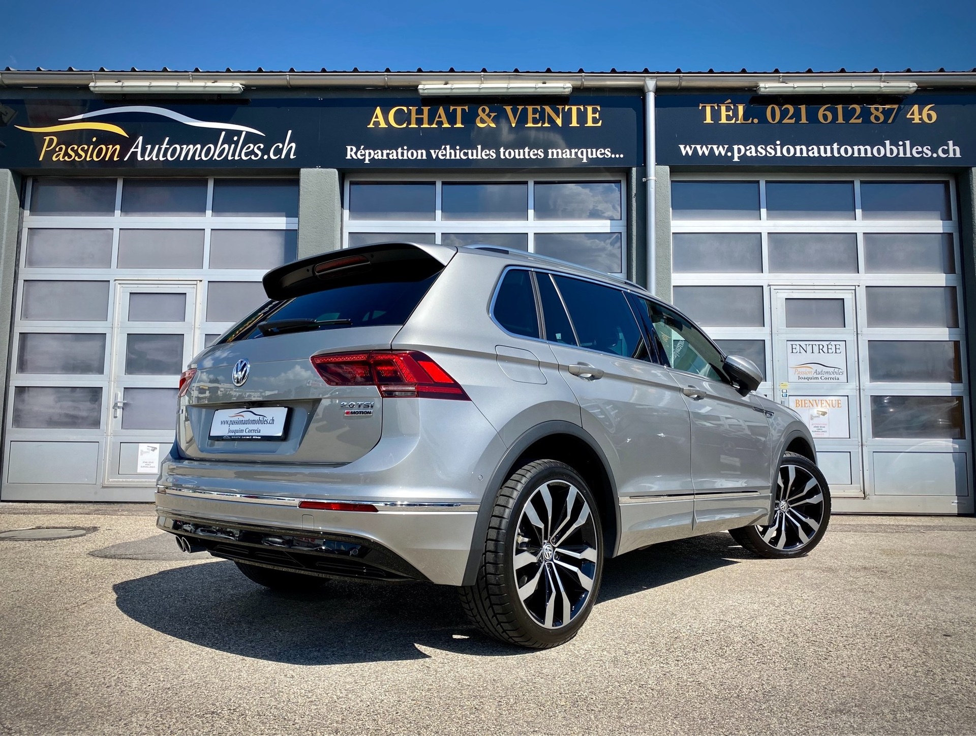 VW Tiguan 2.0TSI Highline R-Line 4Motion DSG - Véhicule Suisse (CH)-image-2