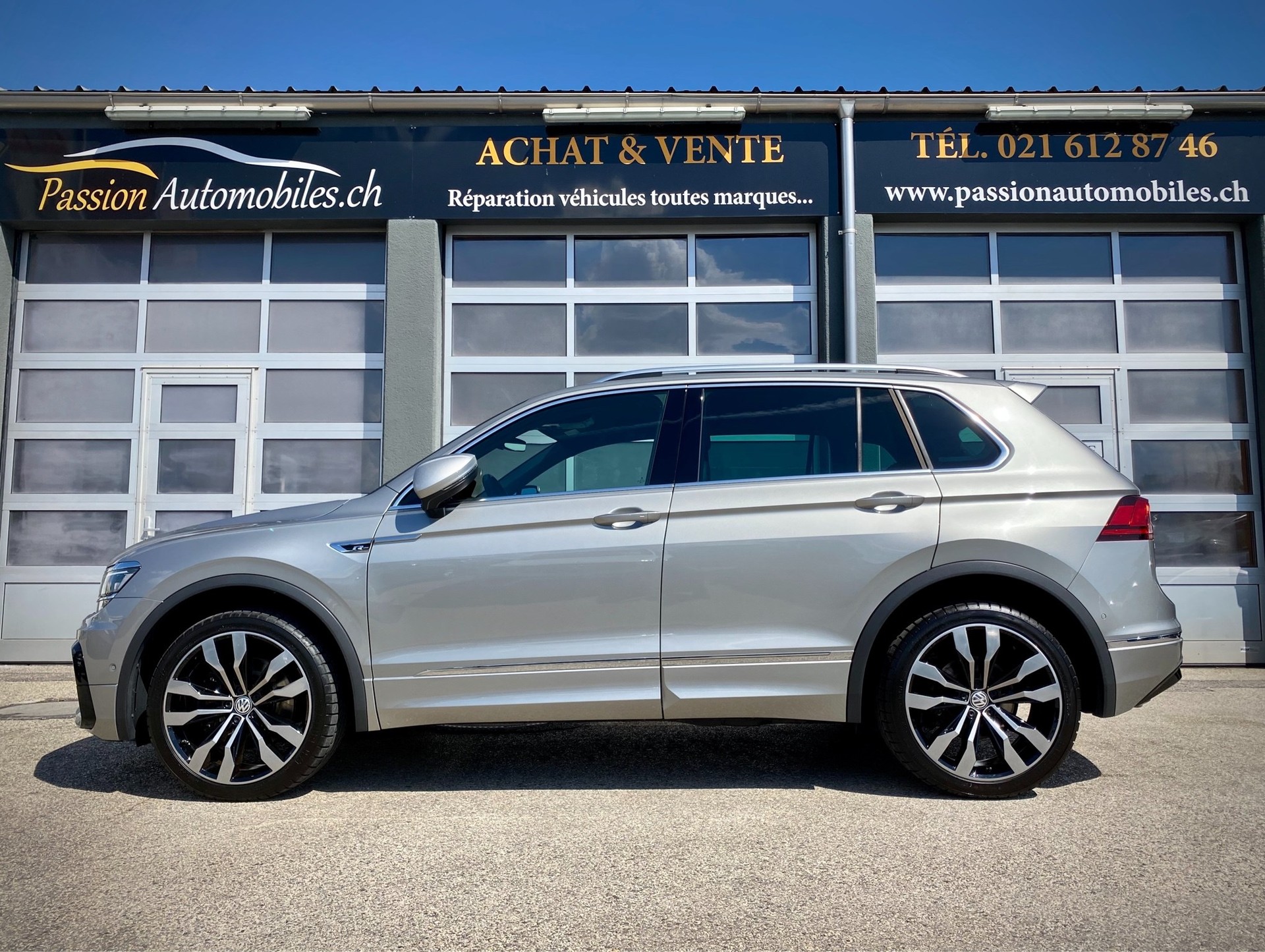 VW Tiguan 2.0TSI Highline R-Line 4Motion DSG - Véhicule Suisse (CH)-image-4