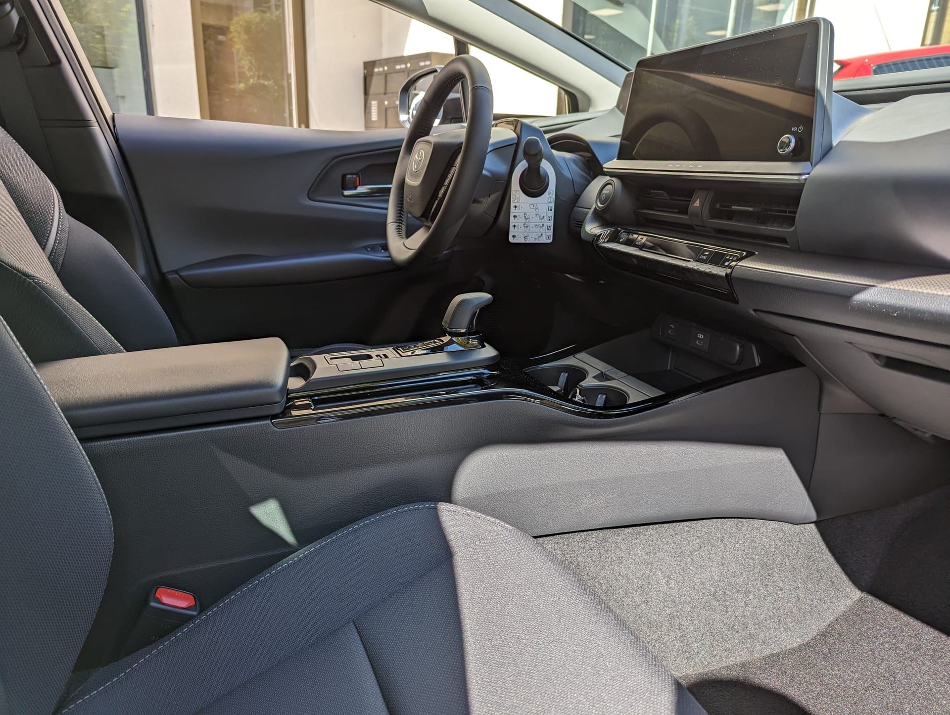 TOYOTA Prius 2.0 VVT-i Plug-in Hybrid Trend-image-10