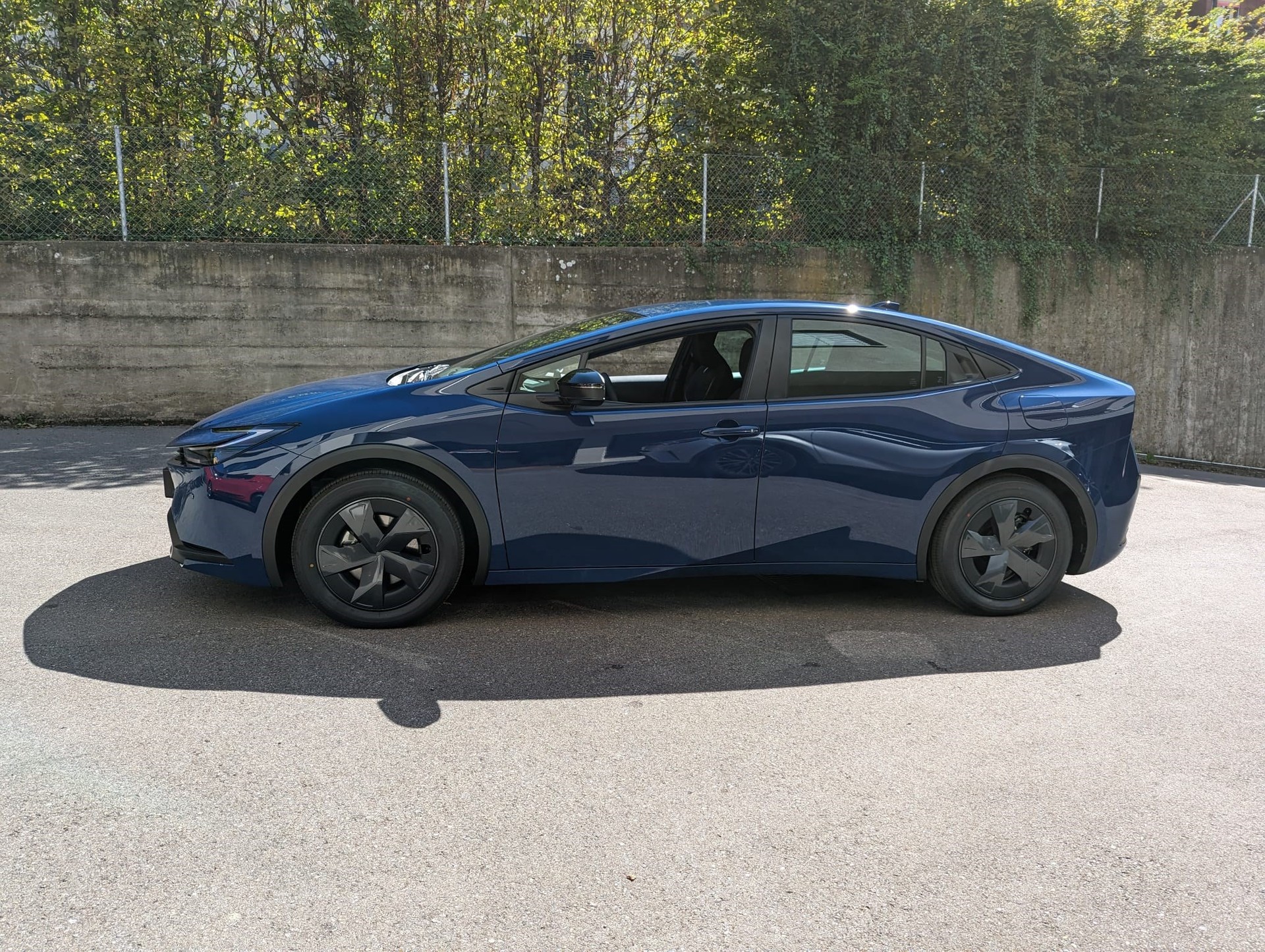 TOYOTA Prius 2.0 VVT-i Plug-in Hybrid Trend-image-7