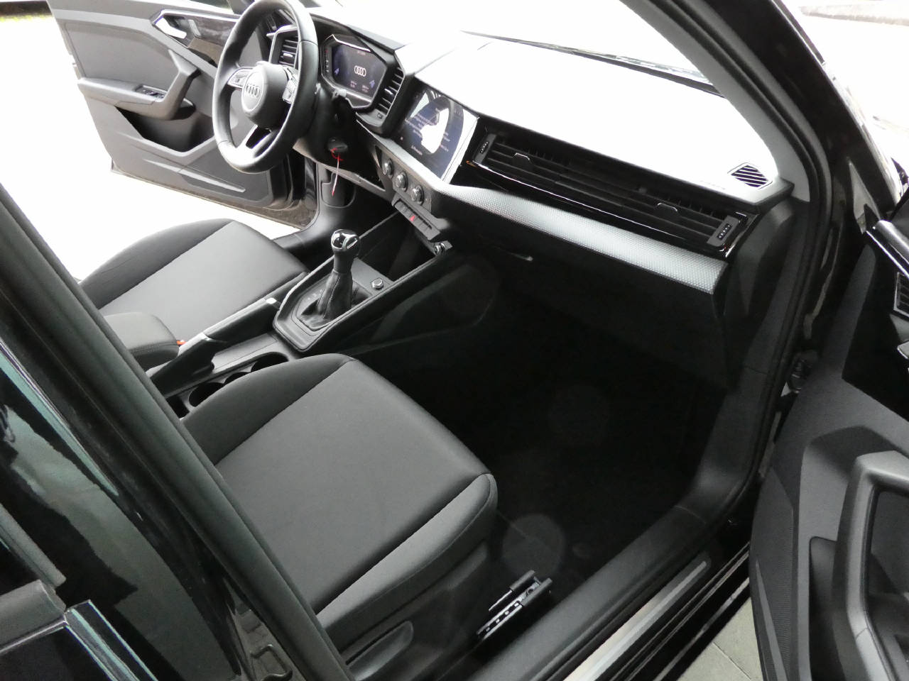 AUDI A1 Sportback 1.0 30 TFSI Advanced Attraction S-Tronic-image-8