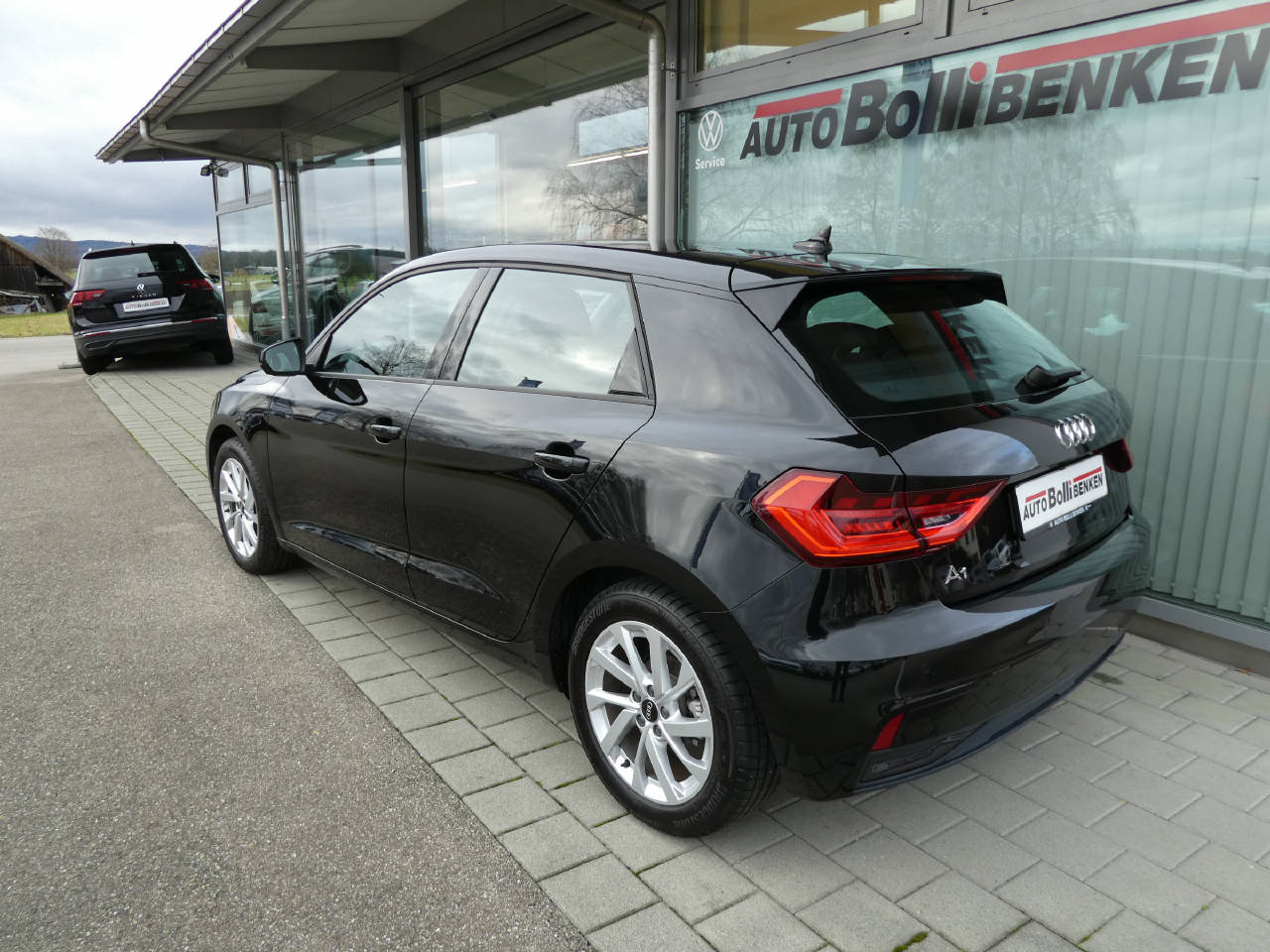 AUDI A1 Sportback 1.0 30 TFSI Advanced Attraction S-Tronic-image-4